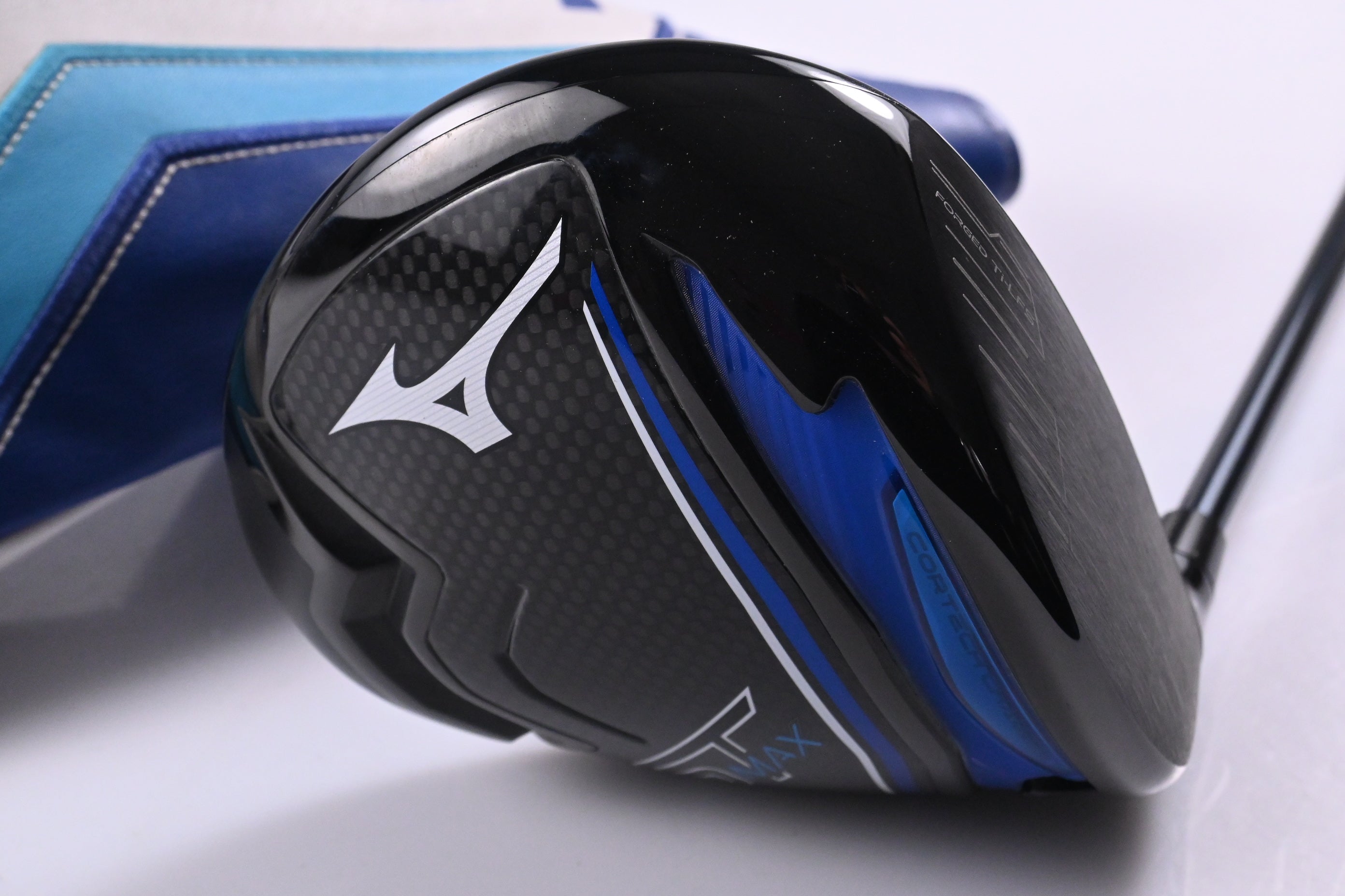 Mizuno ST-Max 230 Driver / 10.5 Degree / Regular Flex UST Mamiya LIN-Q M40X Red