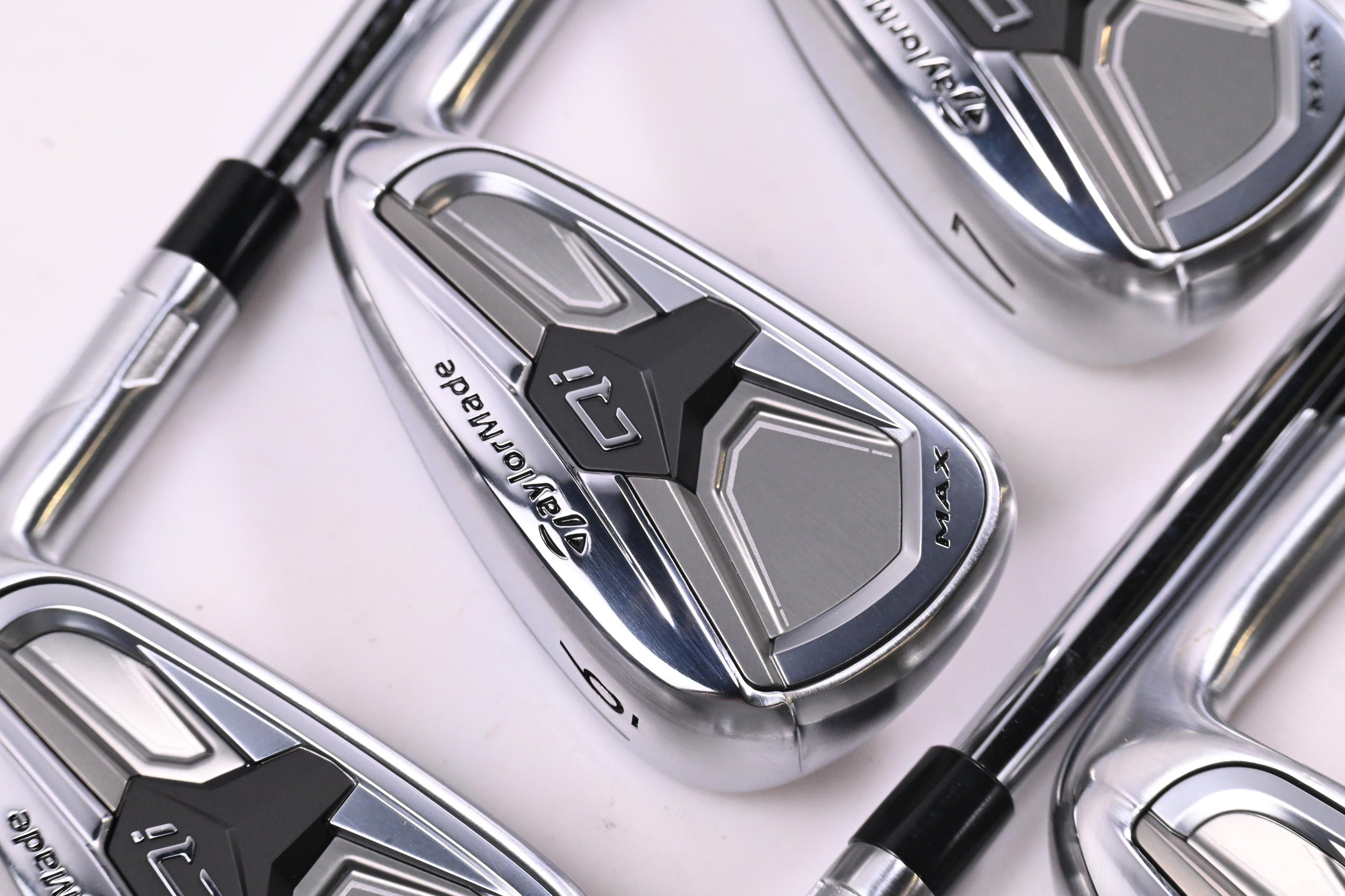 Taylormade Qi Max Irons / 5-PW / Regular Flex KBS Max MT 85 Shafts
