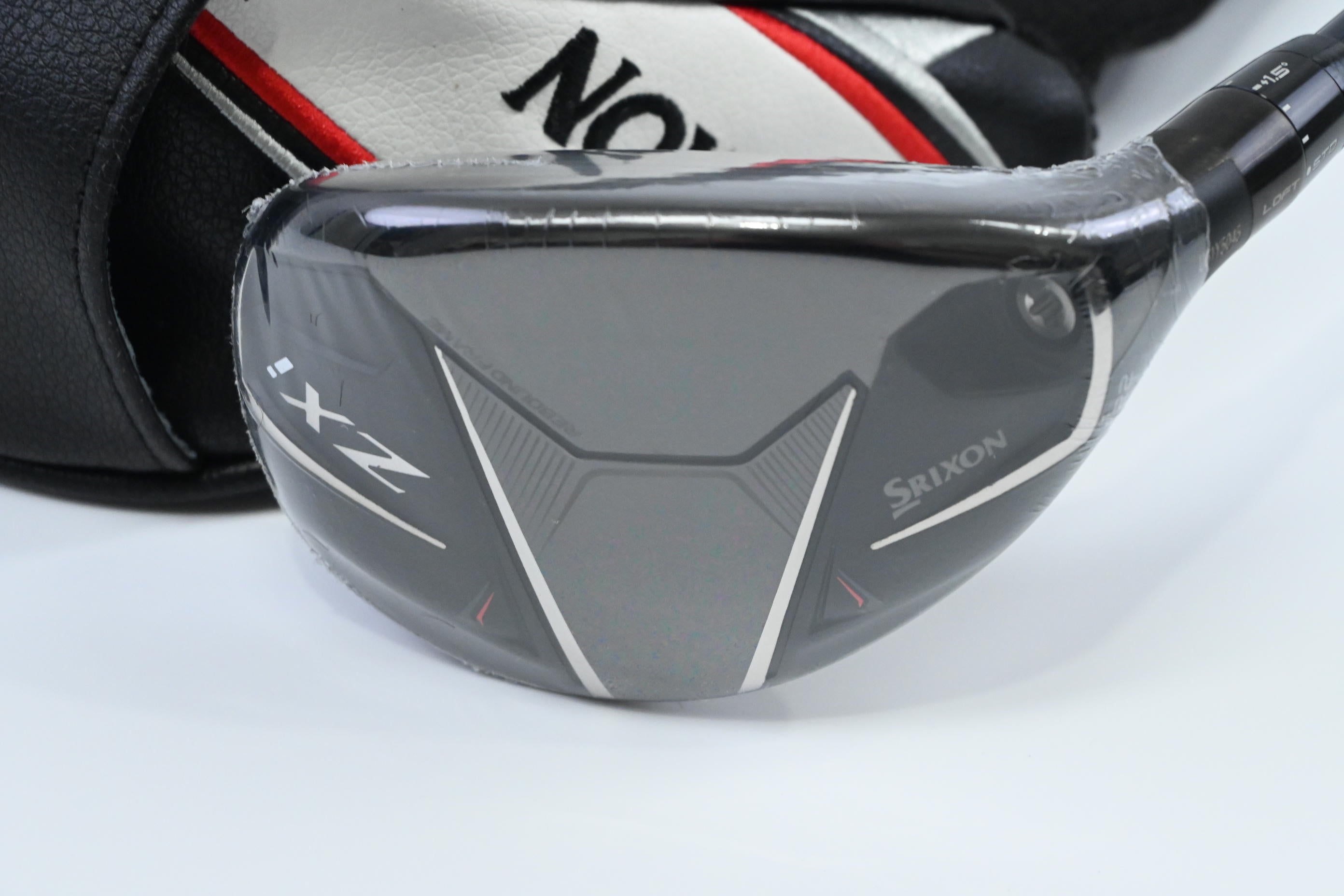 Srixon ZXi #4 Hybrid / 22 Degree / Regular Flex Fujikura Ventus TR Blue 7 Shaft