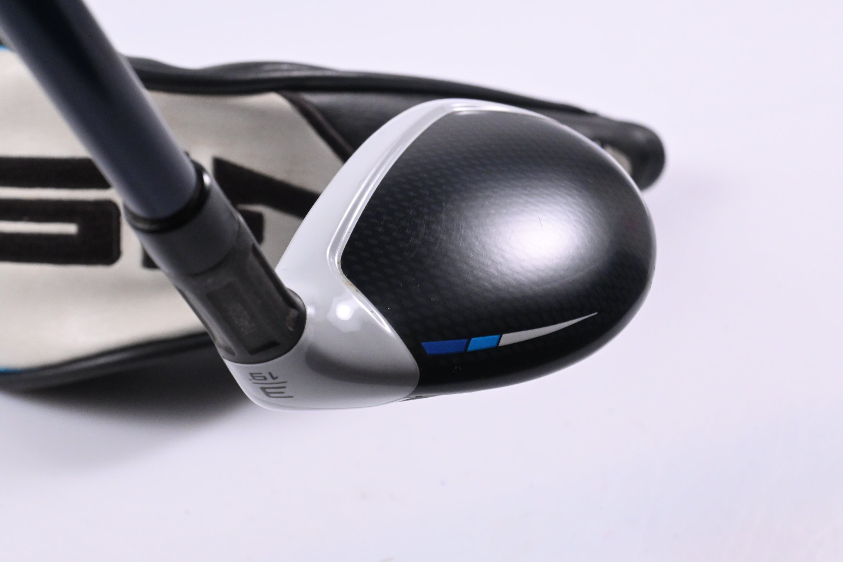 Taylormade SIM2 Max #3 Hybrid / 19 Degree / Regular Flex Fujikura Ventus Blue 6