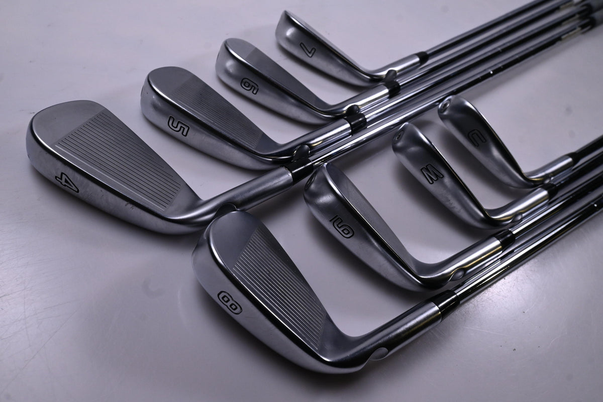Ping i525 Irons / 4-PW+GW / Blue Dot / Stoff Flex Dynamic Gold 105 S300 Shafts