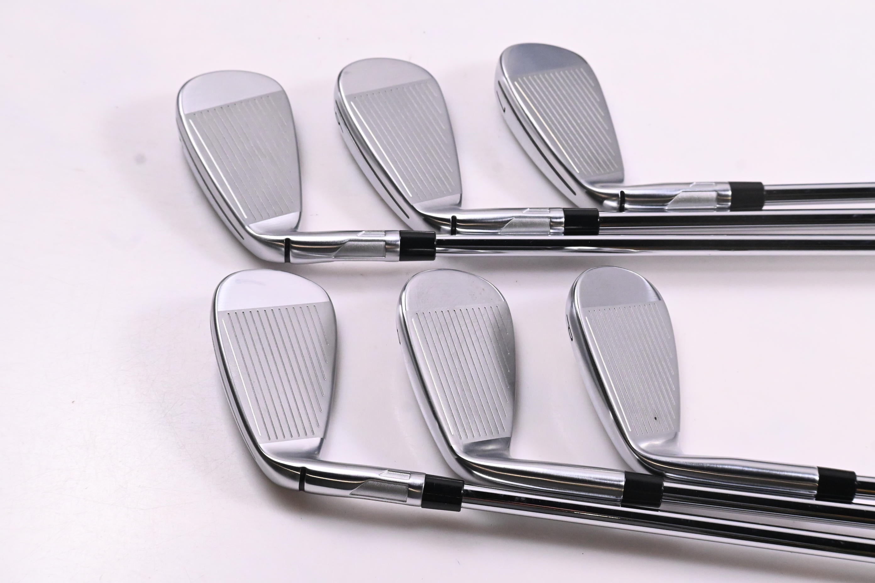 Taylormade Qi Max Irons / 5-PW / Regular Flex KBS Max MT 85 Shafts