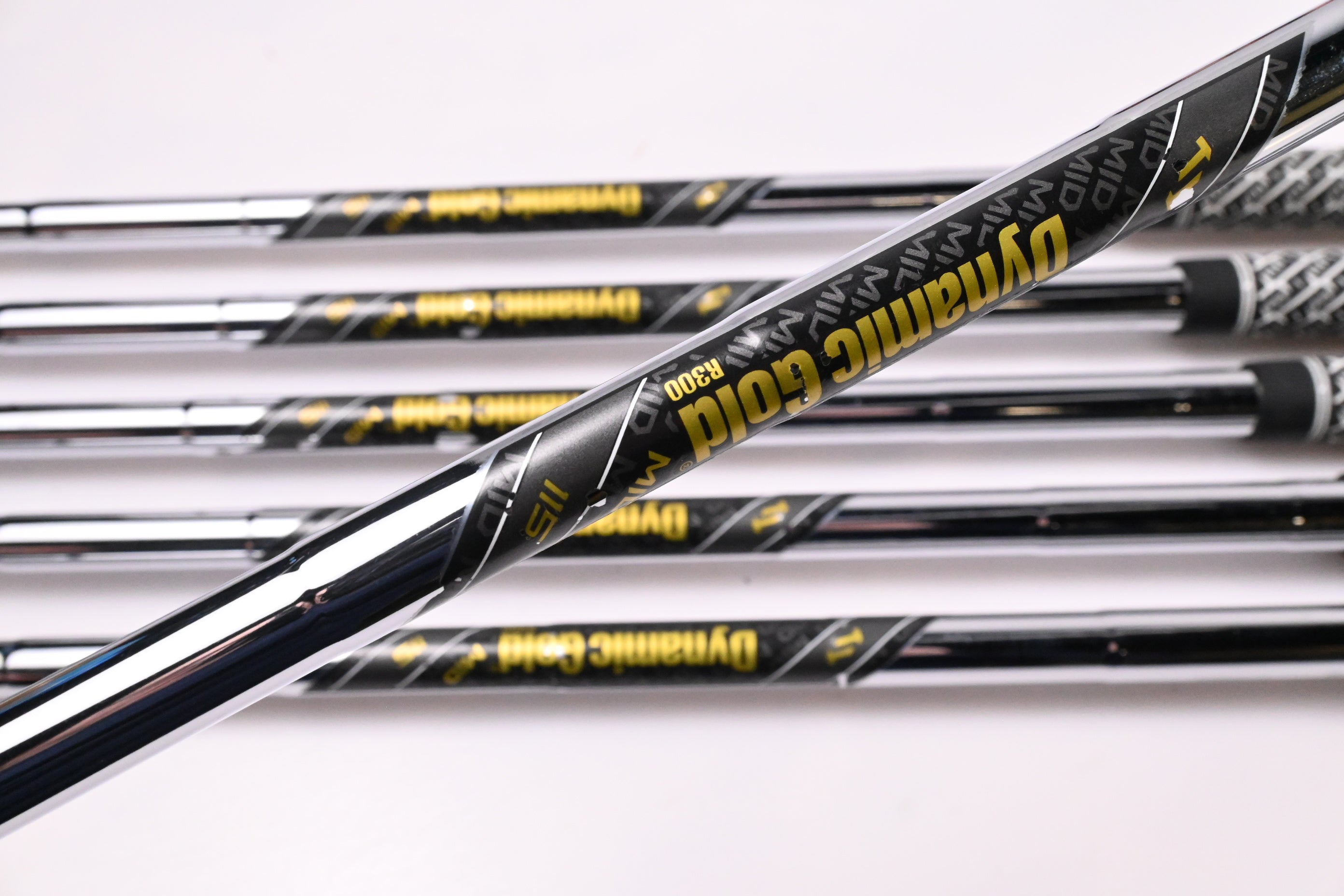 Wilson Dynapwr Irons / 6-PW+GW / Regular Flex Dynamic Gold Mid 115 R300 Shafts