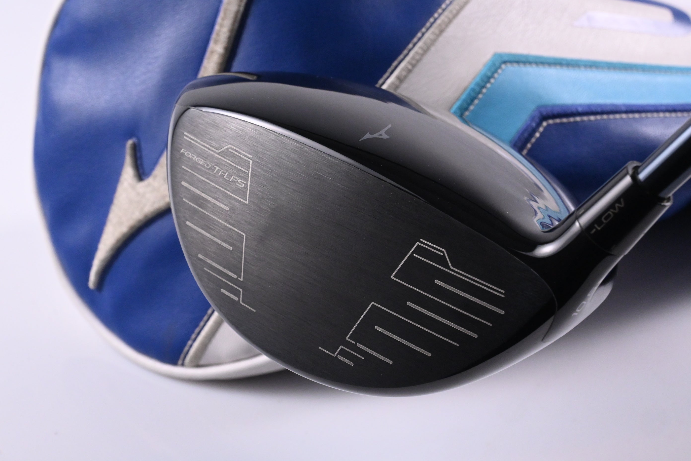 Mizuno ST-Max 230 Driver / 10.5 Degree / Regular Flex UST Mamiya LIN-Q M40X Red