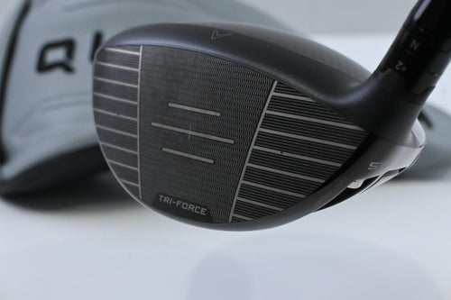 Callaway Quantum Max Driver / 10.5 Degree / Regular Flex Denali Frost Silver 50