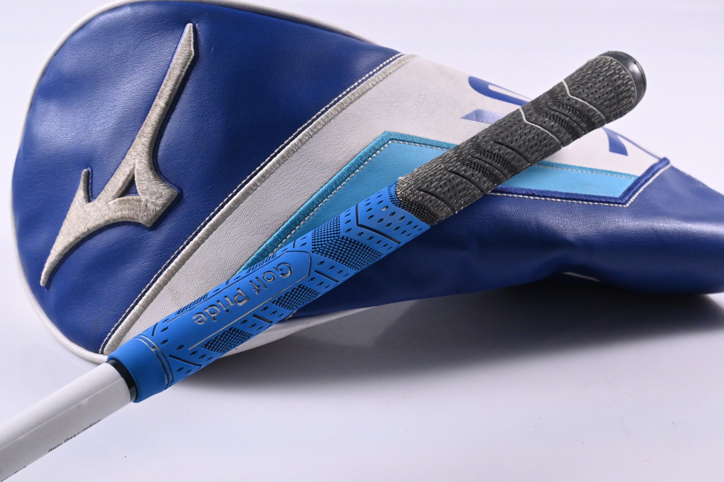 Mizuno ST-Max 230 Driver / 10.5 Degree / Regular Flex UST Mamiya LIN-Q M40X Red