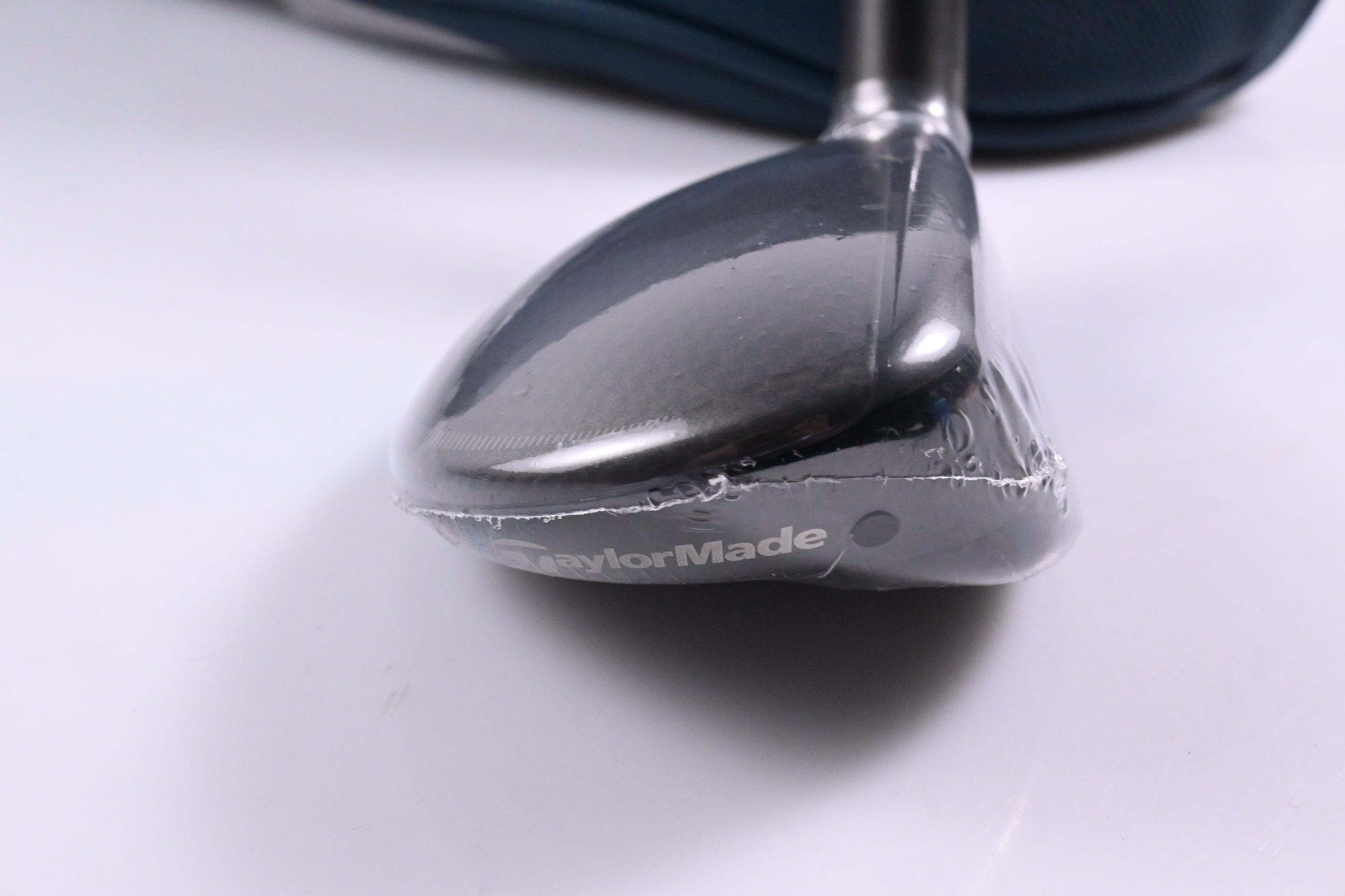 Taylormade Qi4D #4 Hybrid / 22 Degree / Regular Flex KBS Reax 65 Shaft