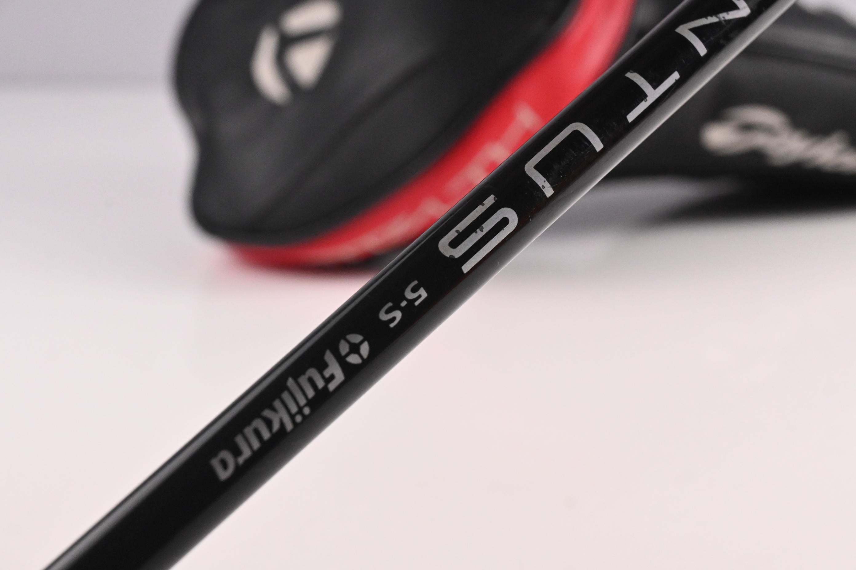 Taylormade Stealth HD Driver / 10.5 Degree / Stiff Flex Fujikura Ventus Red 5