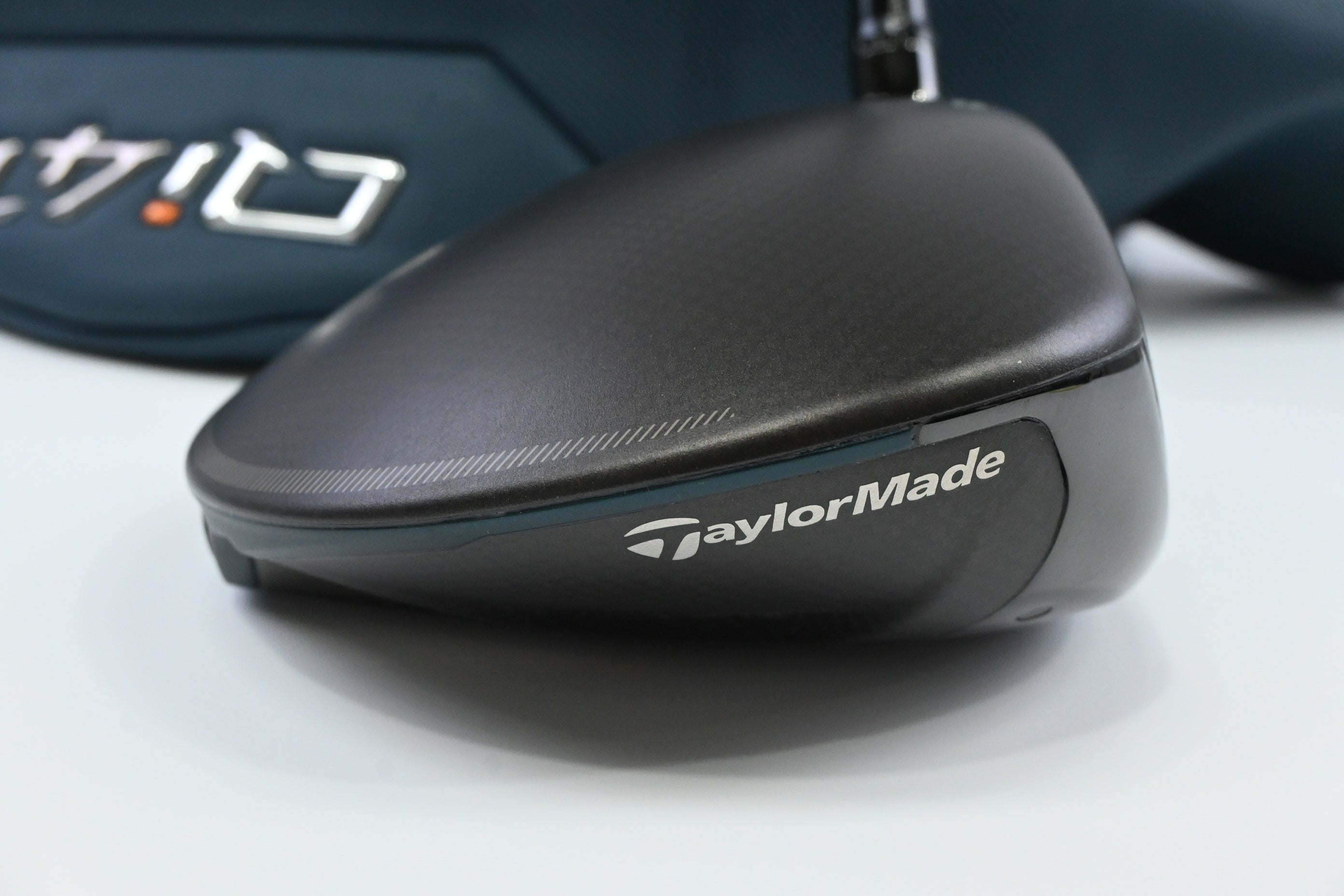 Taylormade Qi4D Driver / 9 Degree / Stiff Flex Taylormade Reax Red 60 Shaft