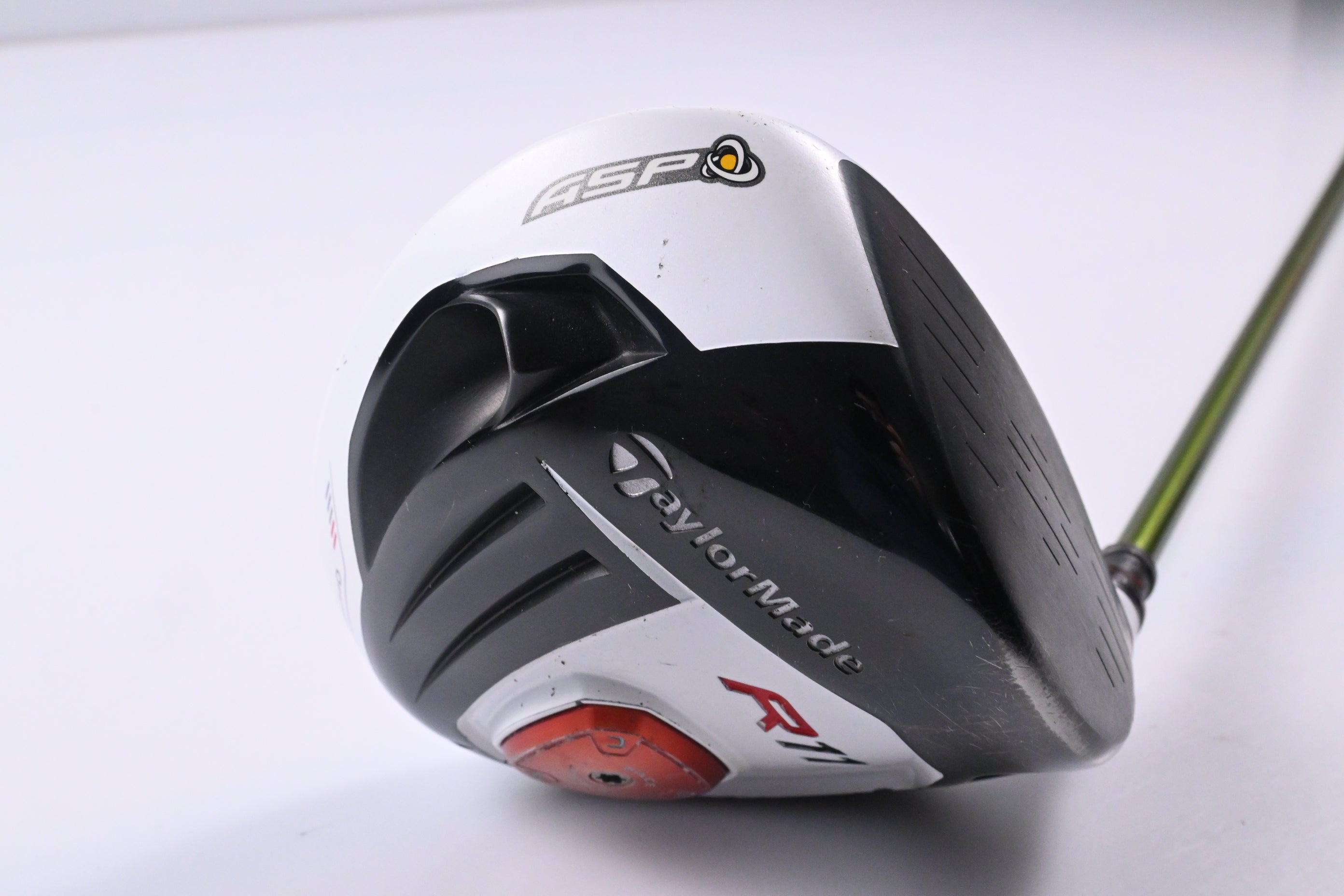 Taylormade R11 Driver / 9 Degree / Regular Flex Aldila NV 55 Shaft