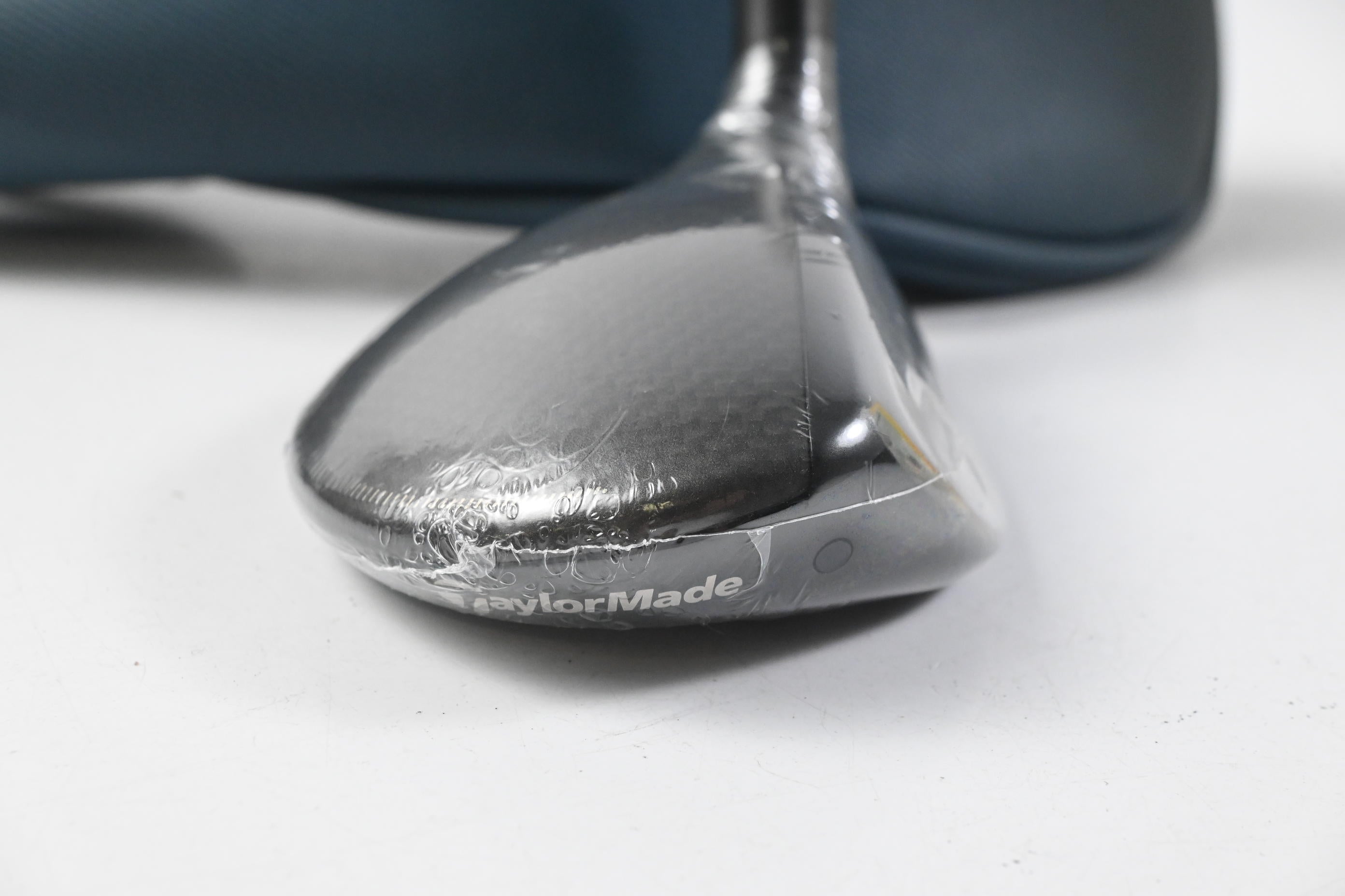 Taylormade Qi4D Max Lite #7 Hybrid / 34 Degree / Regular Flex Reax 45 Shaft