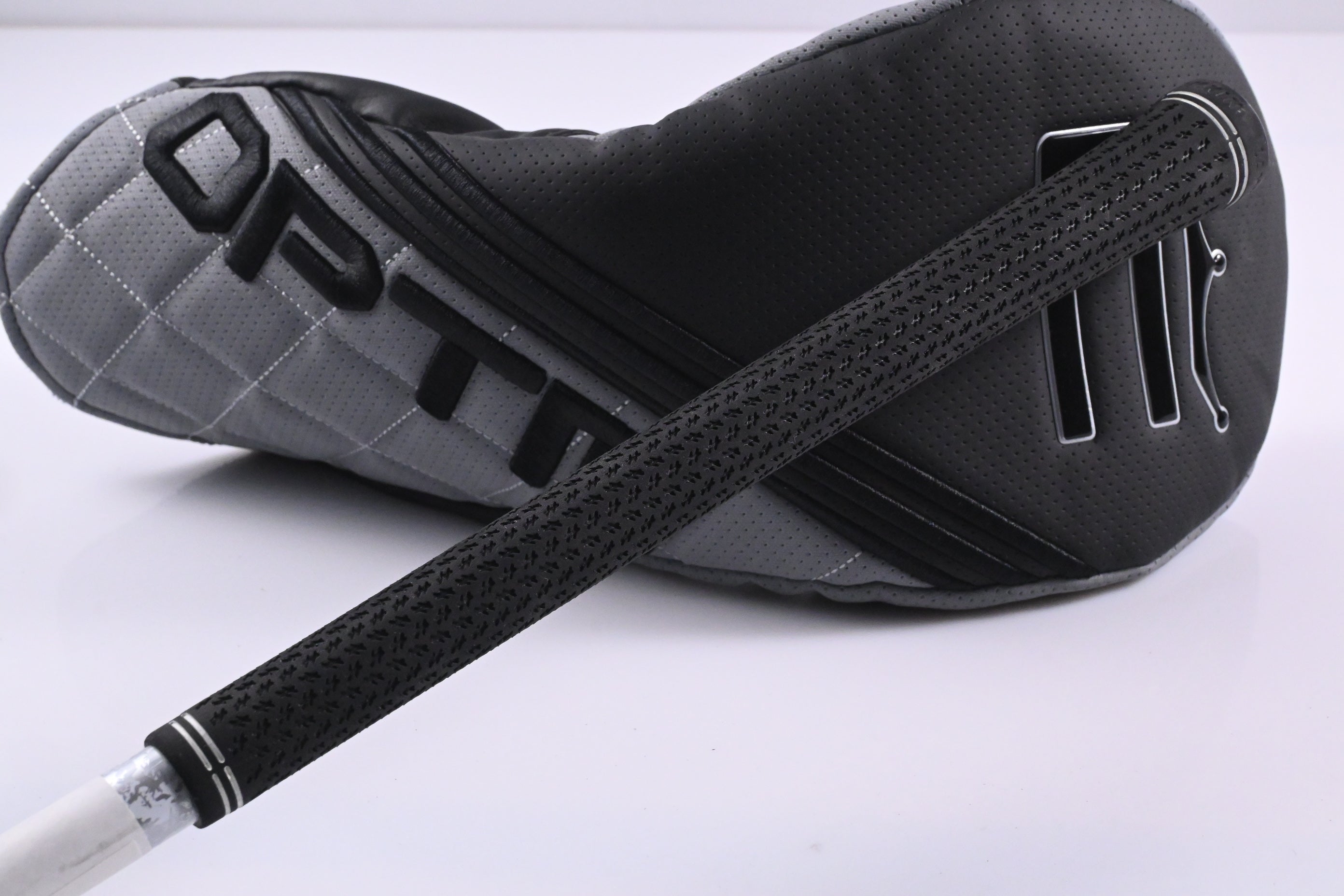 Left Hand Cobra OPTM MAX-D Driver / 10.5 Degree / Stiff Flex Denali Black 60