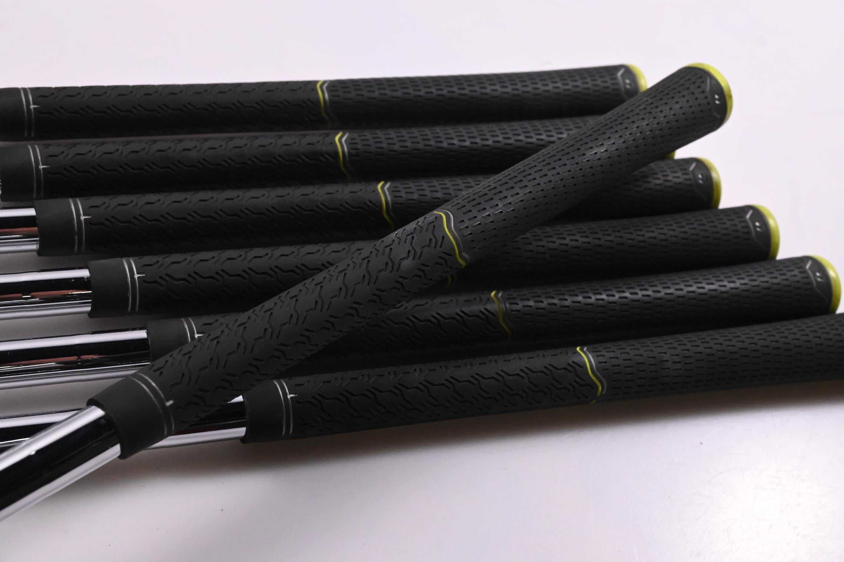 Taylormade M2 2017 Irons / 5-PW+SW / Regular Flex Reax 88 Shafts