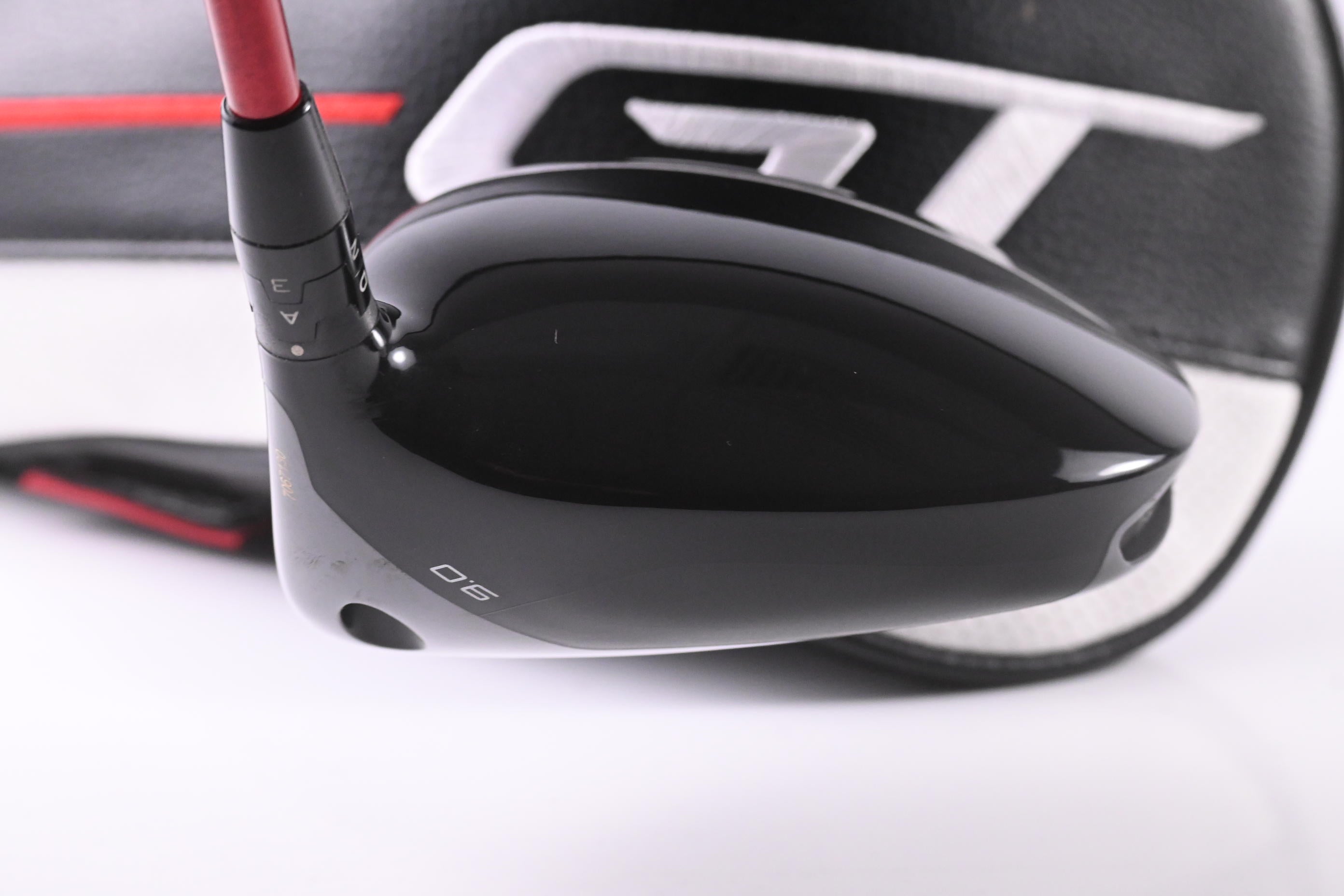 Titleist GT2 Driver / 9 Degree / Stiff Flex ACCRA GX Red 360 Shaft