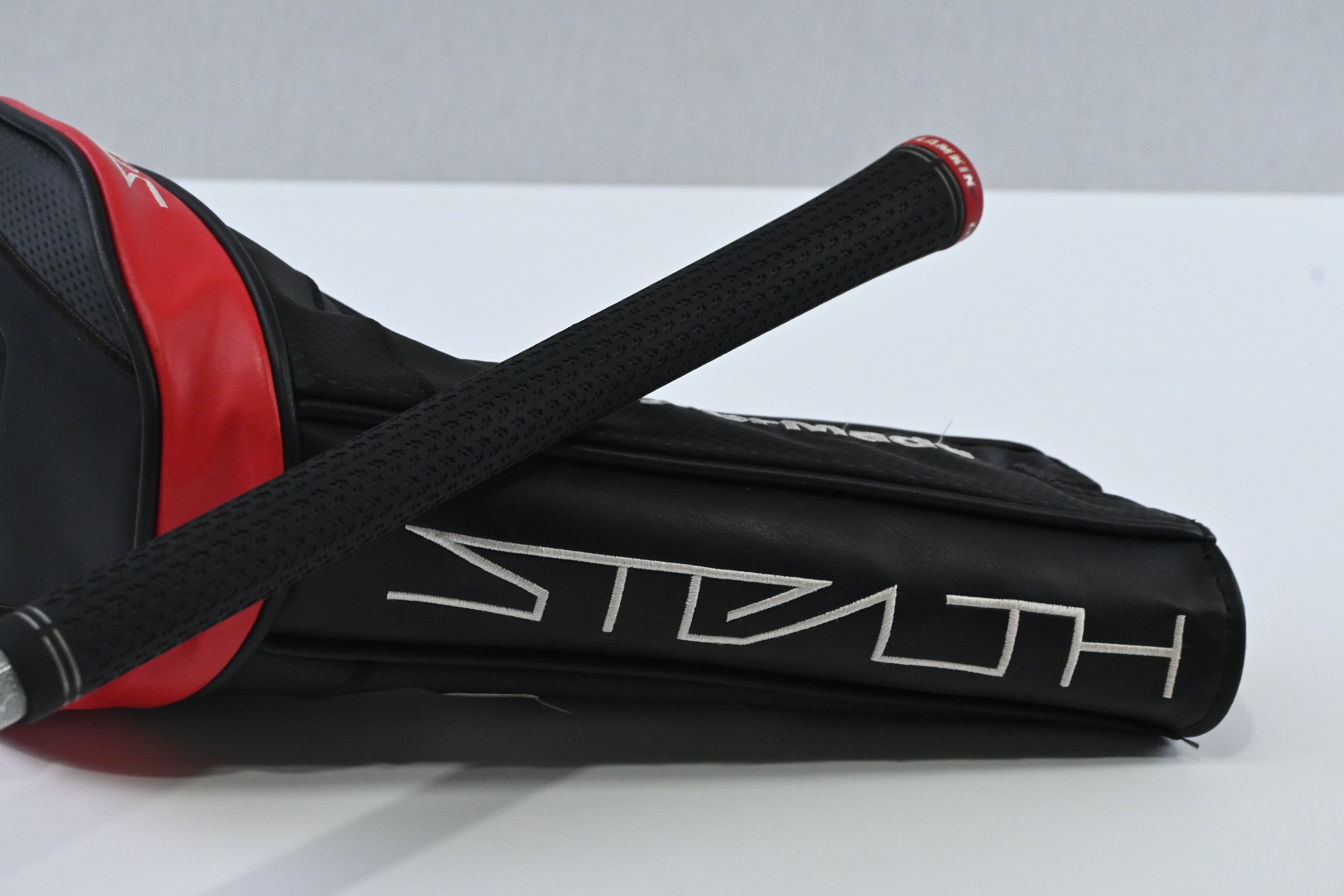 Taylormade Stealth Driver / 9 Degree / Regular Flex Tensei AV Raw Blue 60 Shaft