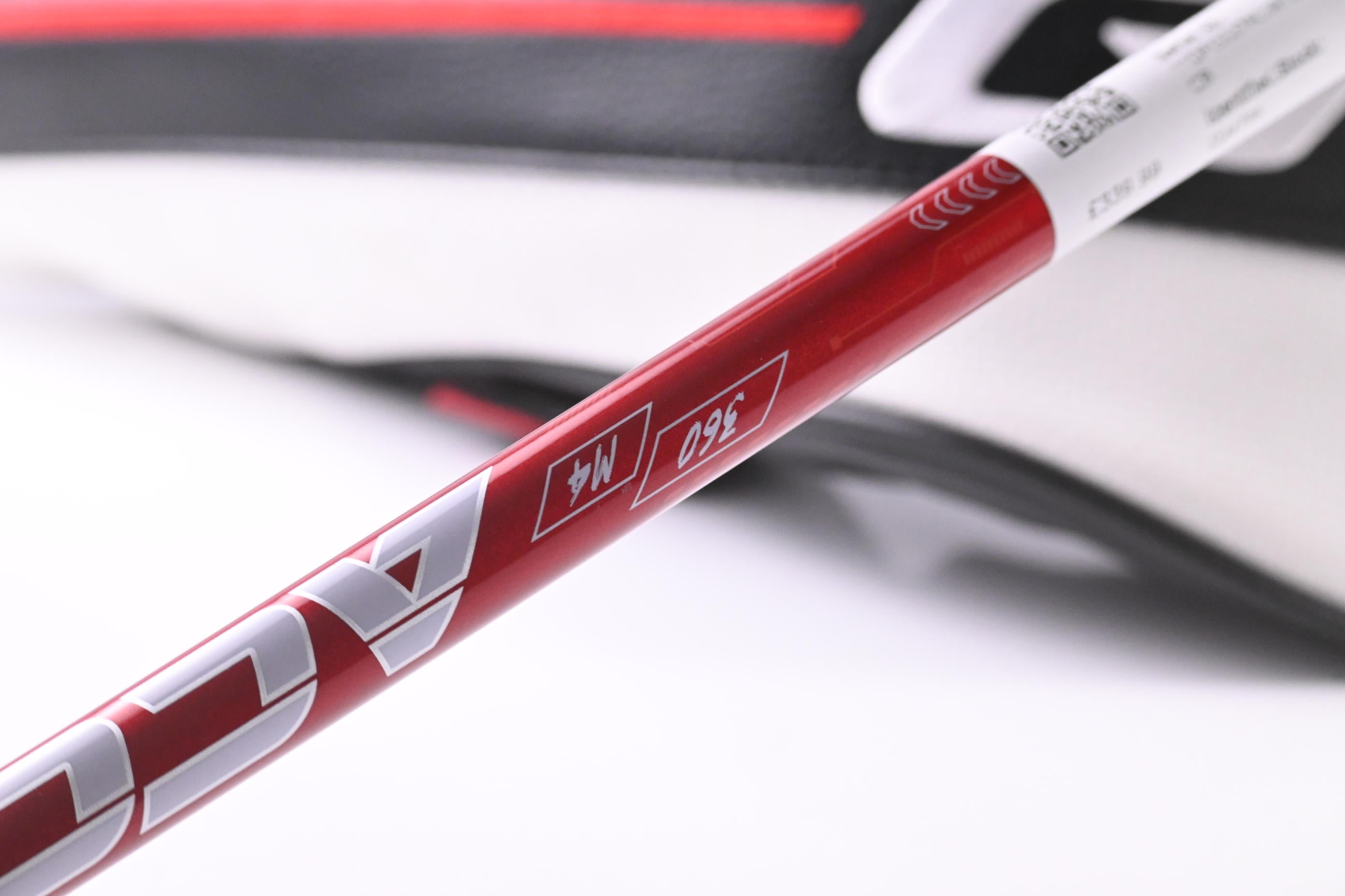 Titleist GT2 Driver / 9 Degree / Stiff Flex ACCRA GX Red 360 Shaft