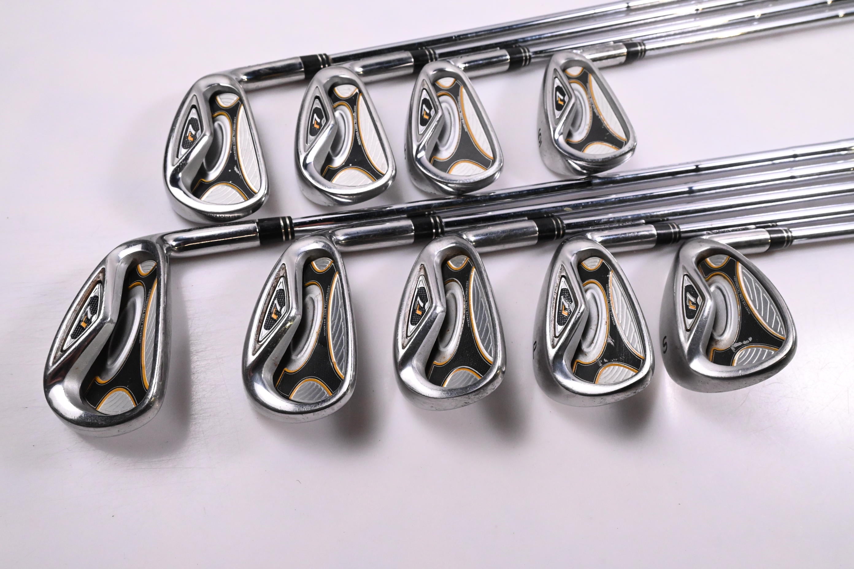 Taylormade R7 Irons / 3-PW+SW / Stiff Flex Taylormade Shafts