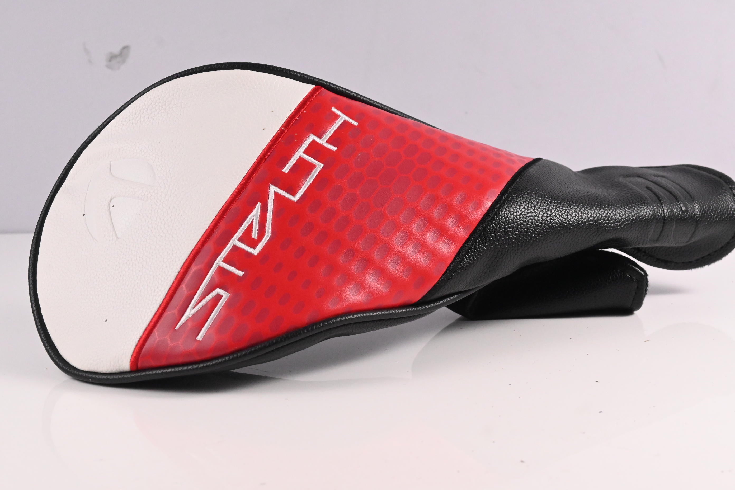 Taylormade Stealth 2 HD Driver / 10.5 Degree / Stiff Flex HZRDUS Black 60 Shaft