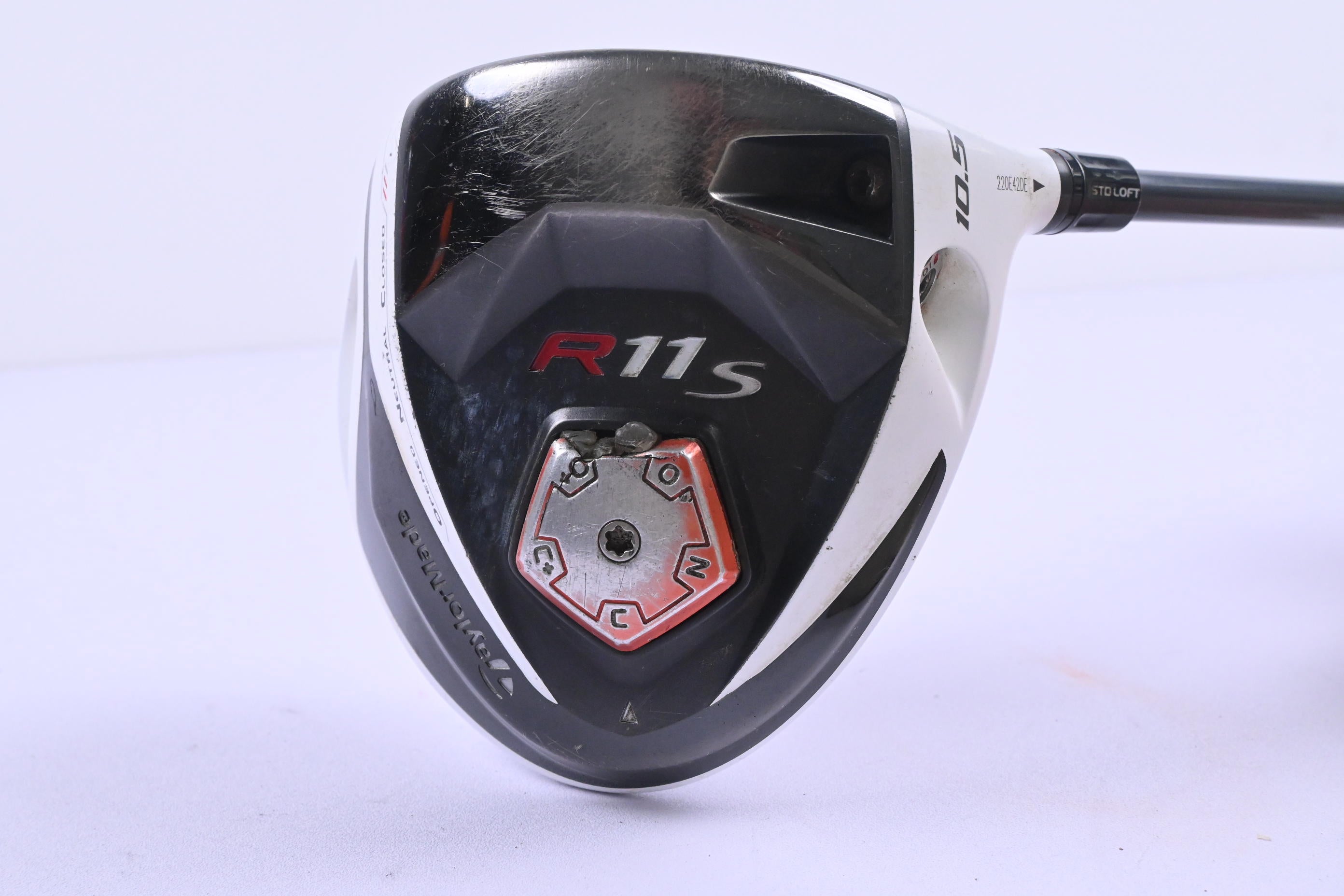 Taylormade R11S Driver / 10.5 Degree / Stiff Flex Aldila RIP Phenom 60 Shaft