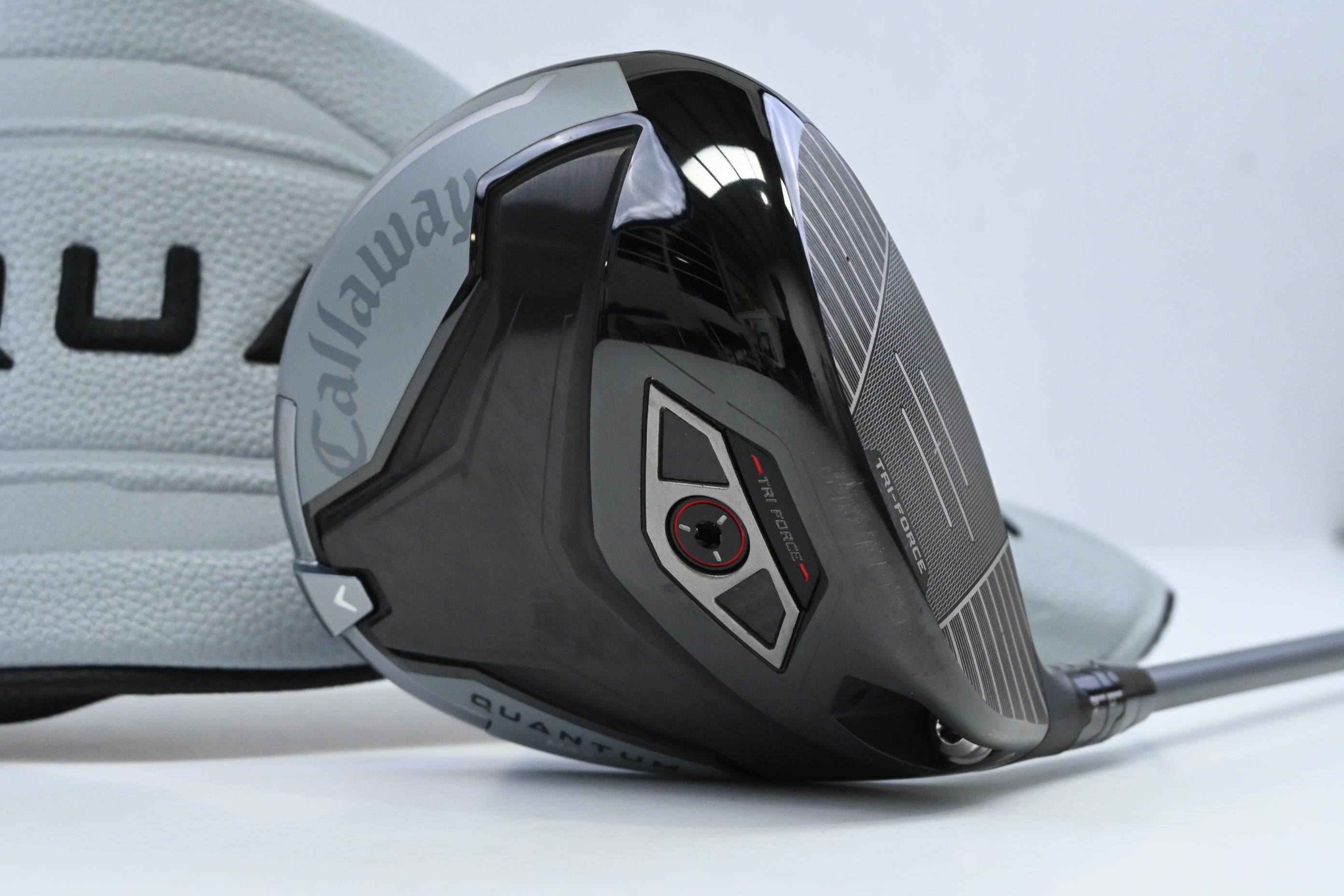 Callaway Quantum Max Driver / 10.5 Degree / Stiff Flex Denali Frost Silver 60