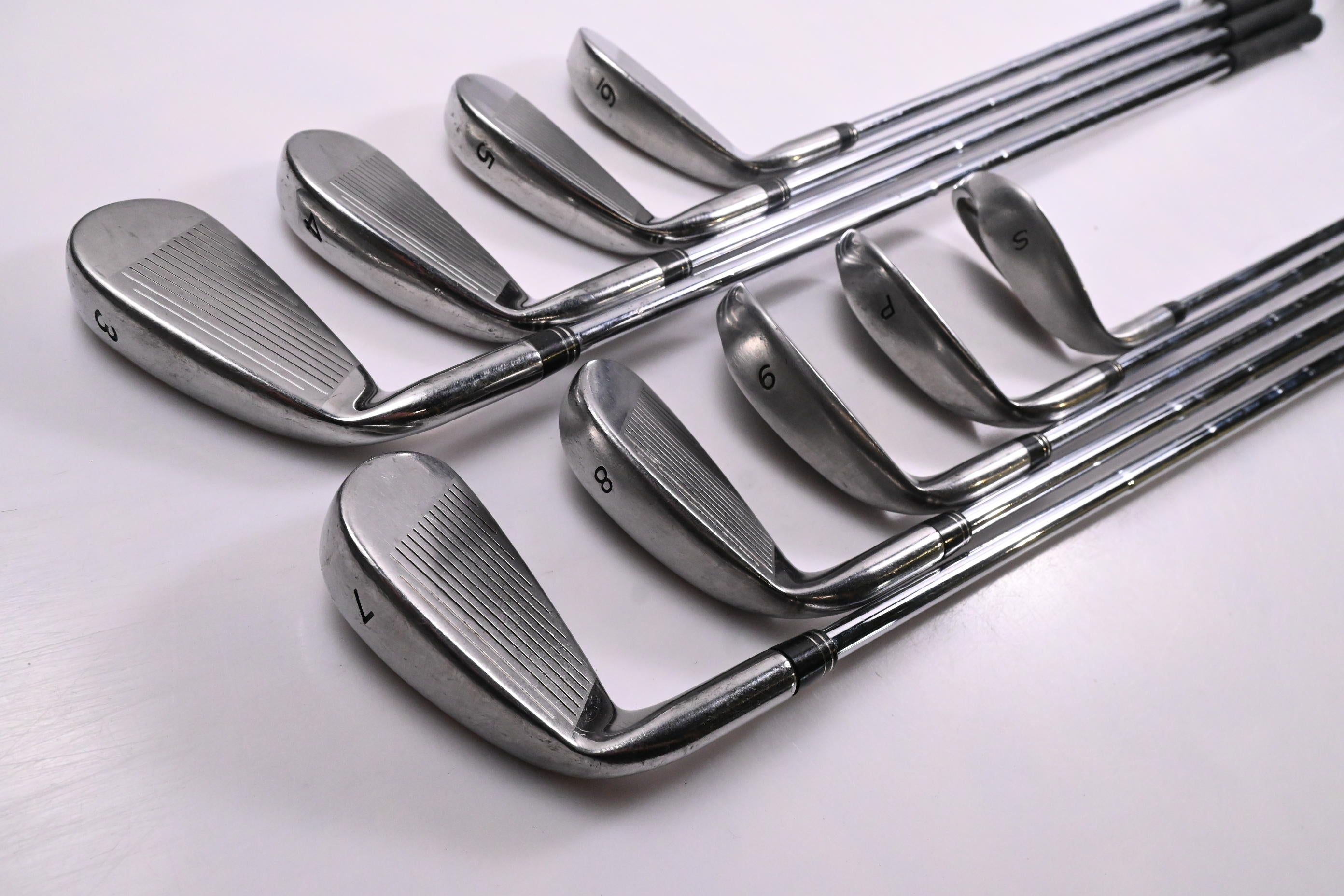 Taylormade R7 Irons / 3-PW+SW / Stiff Flex Taylormade Shafts