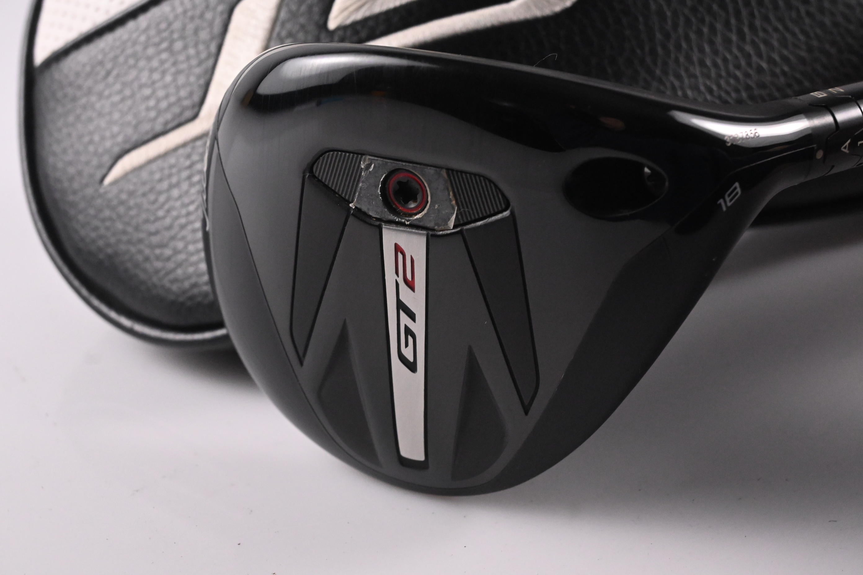 Titleist GT2 #5 Wood / 18 Degree / Regular Flex Denali Red 60 Shaft