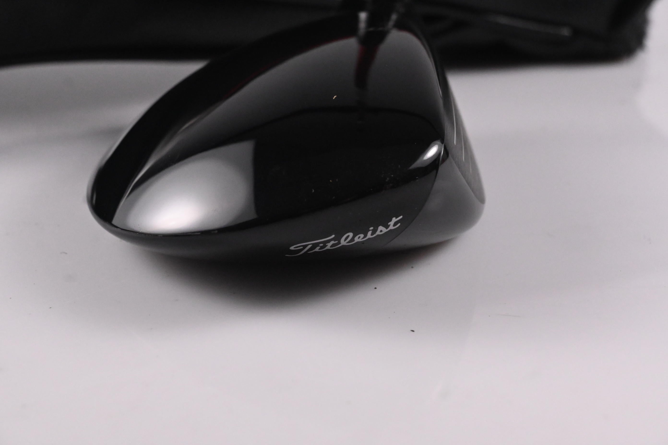 Titleist GT2 #5 Wood / 18 Degree / Regular Flex Denali Red 60 Shaft