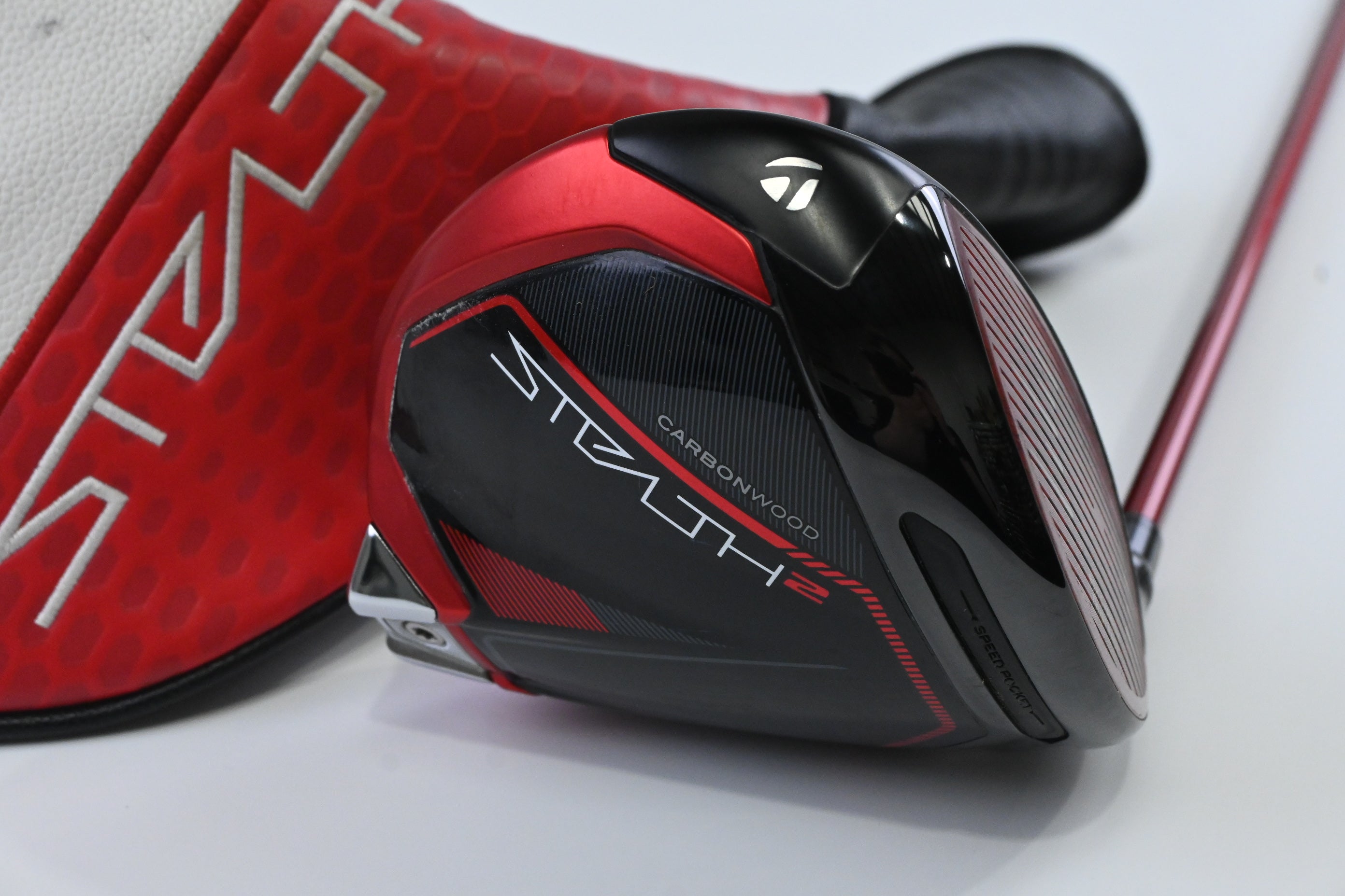 Taylormade Stealth 2 HD Driver / 10.5 Degree / Regular Flex Fujikura Speeder NX