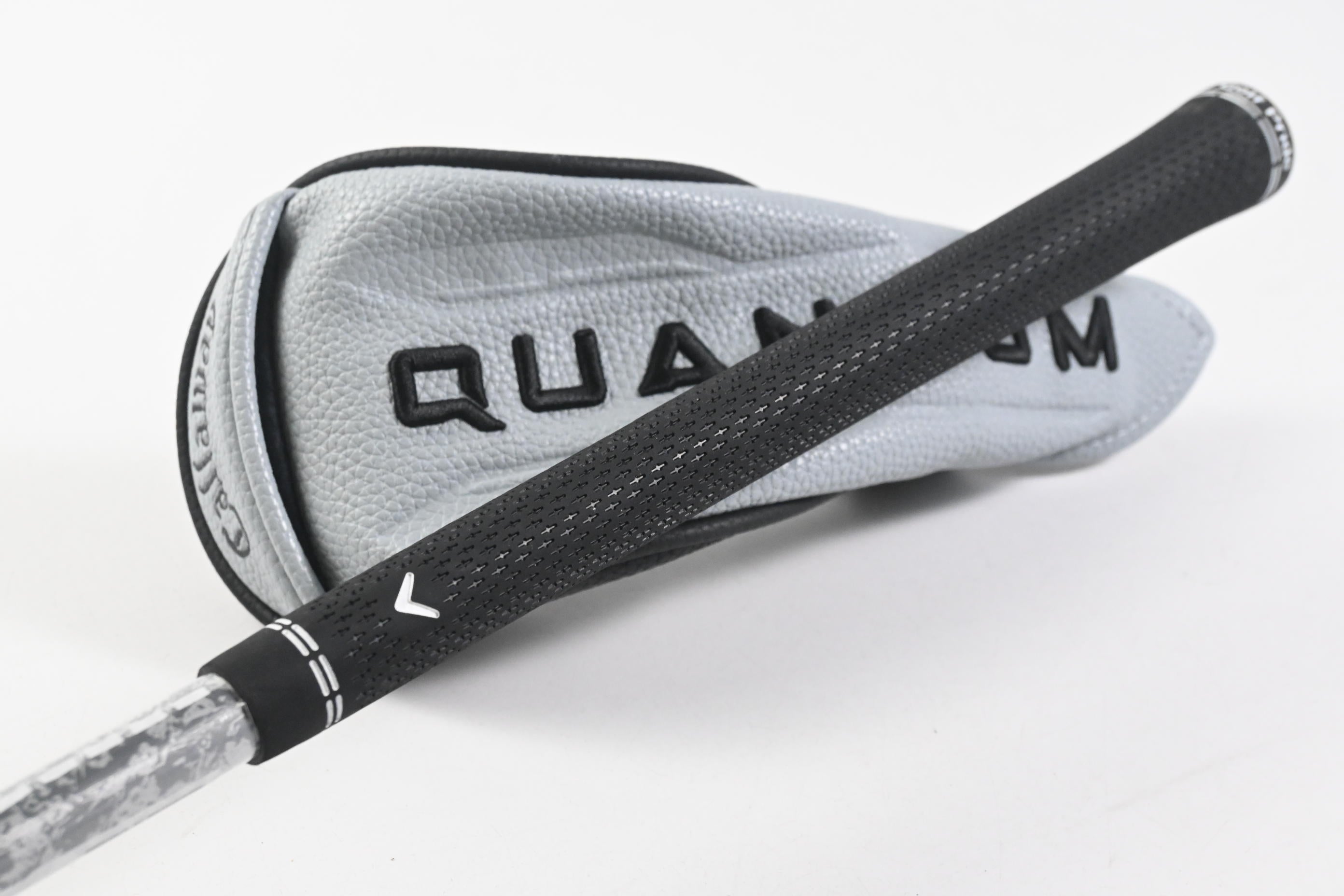 Callaway Quantum Max #3 Hybrid / 19 Degree / Stiff Flex Denali Frost Silver 70