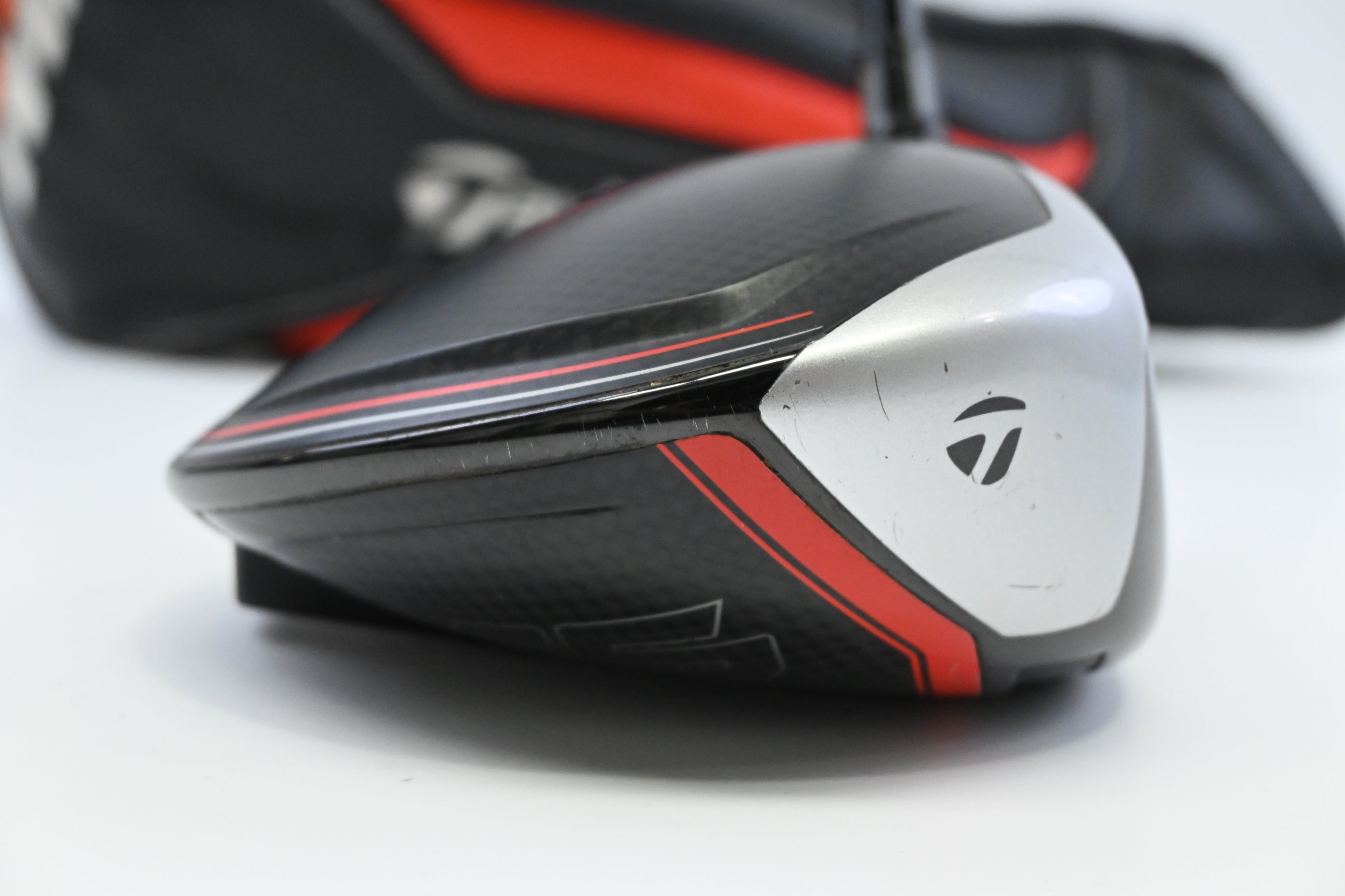 Taylormade M6 Driver / 9 Degree / Stiff Flex Fujikura Atmos Black 6 Shaft