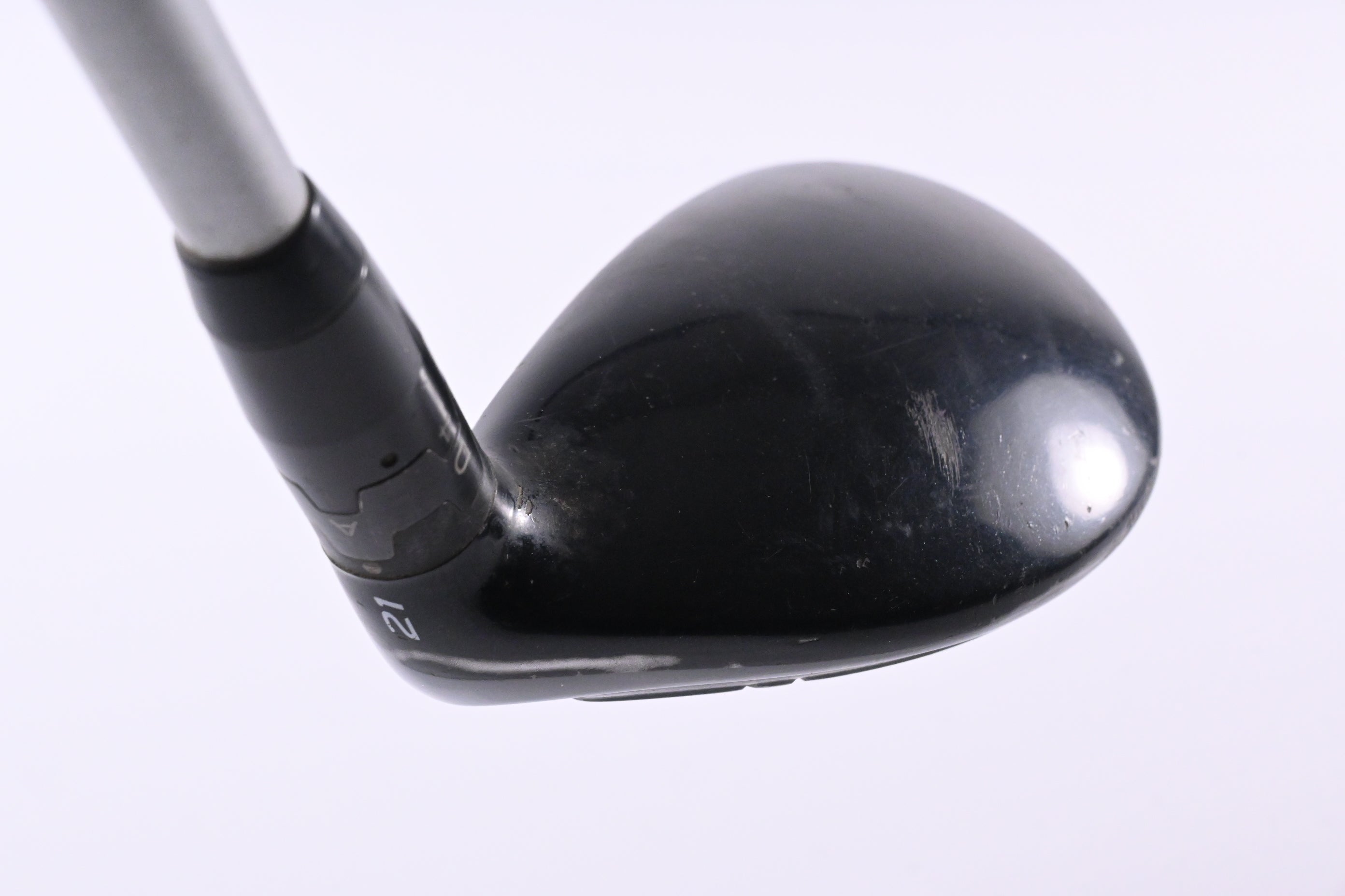 Titleist 915H #3 Hybrid / 21 Degree / Regular Flex Diamana M+ 60 Shaft