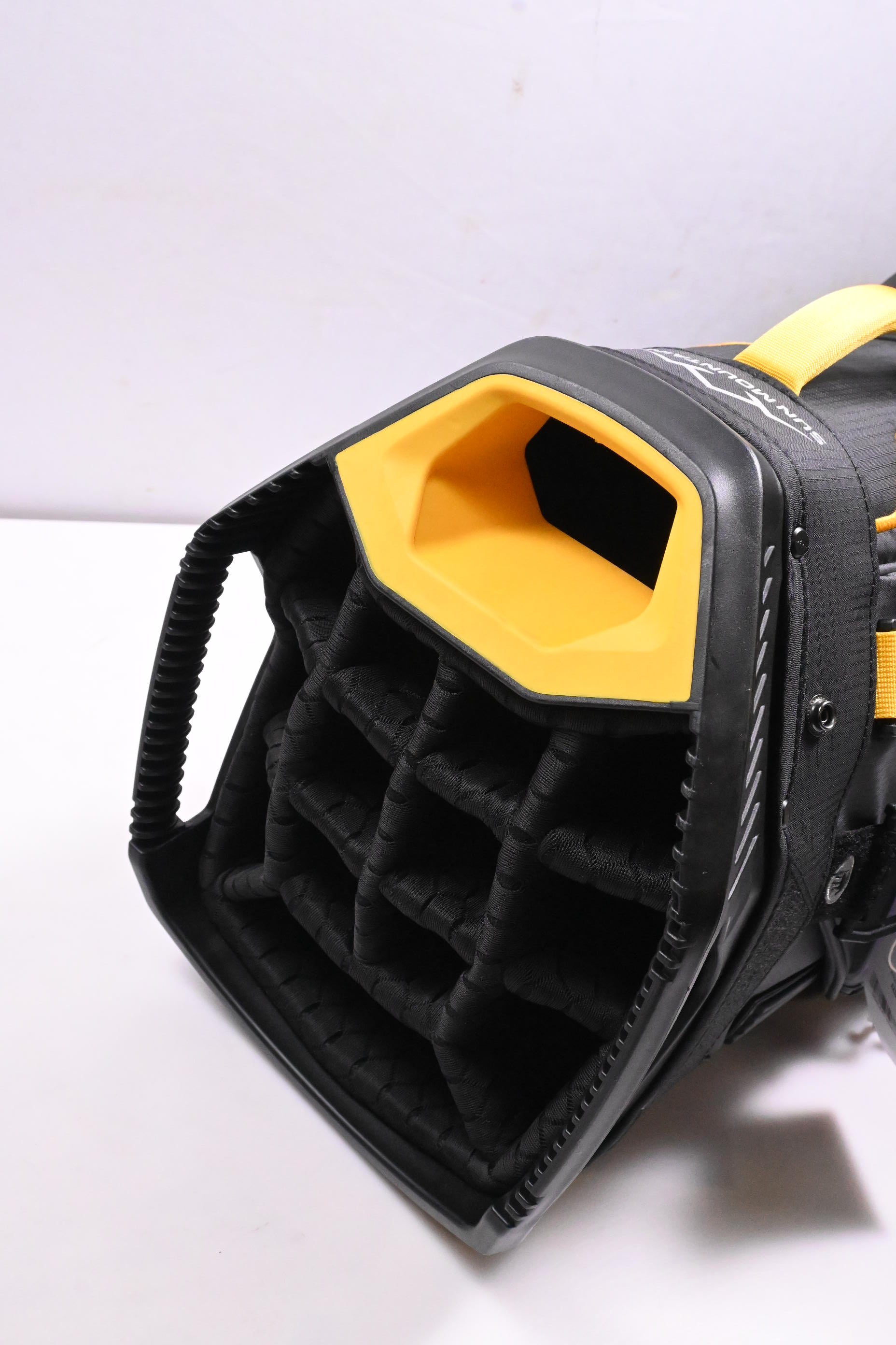 Sun Mountain E-Lite Cart Bag / 14-Way Divider / Grey, Black, Yellow