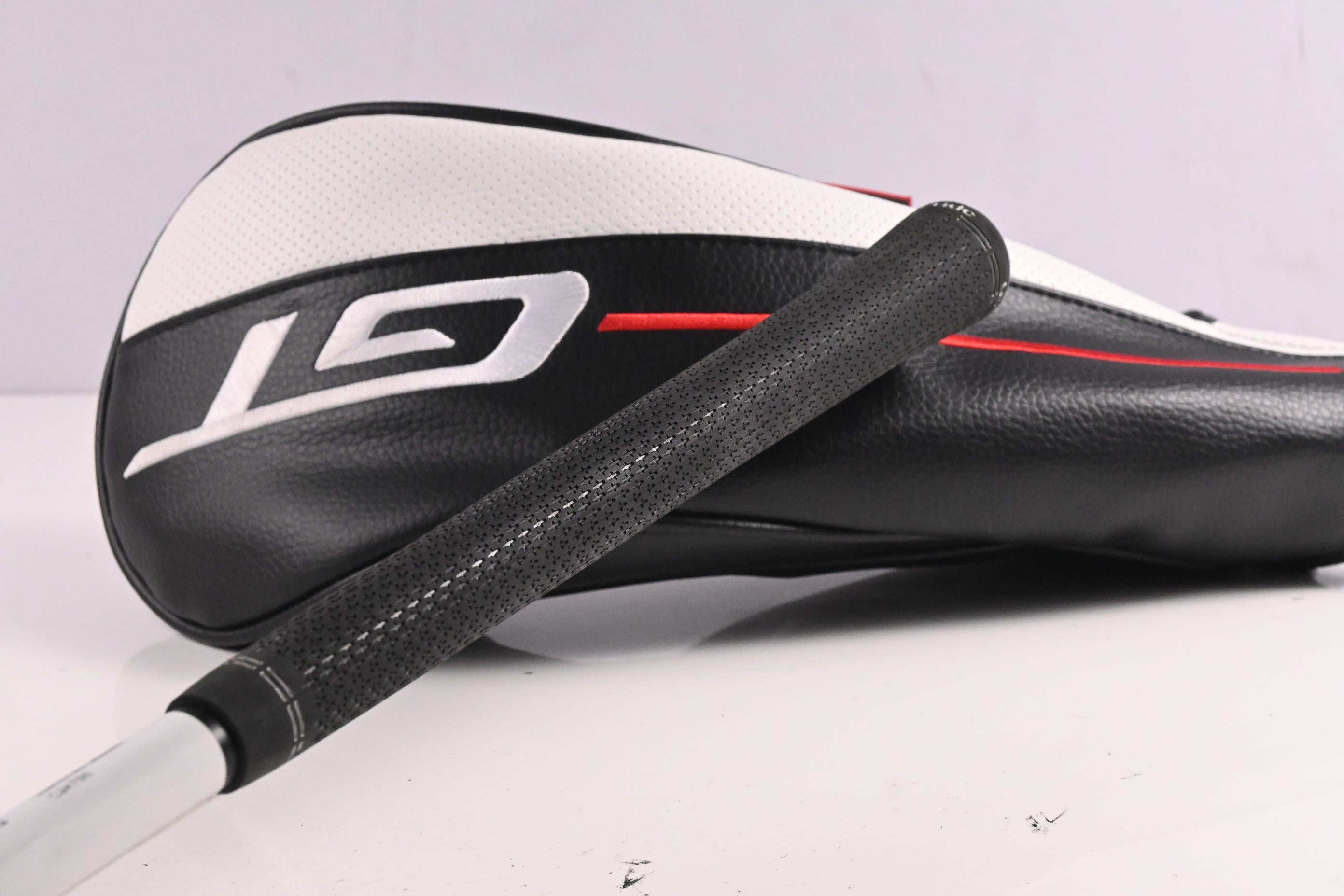Titleist GT2 Driver / 9 Degree / Regular Flex Project X HZRDUS Black 60 Shaft