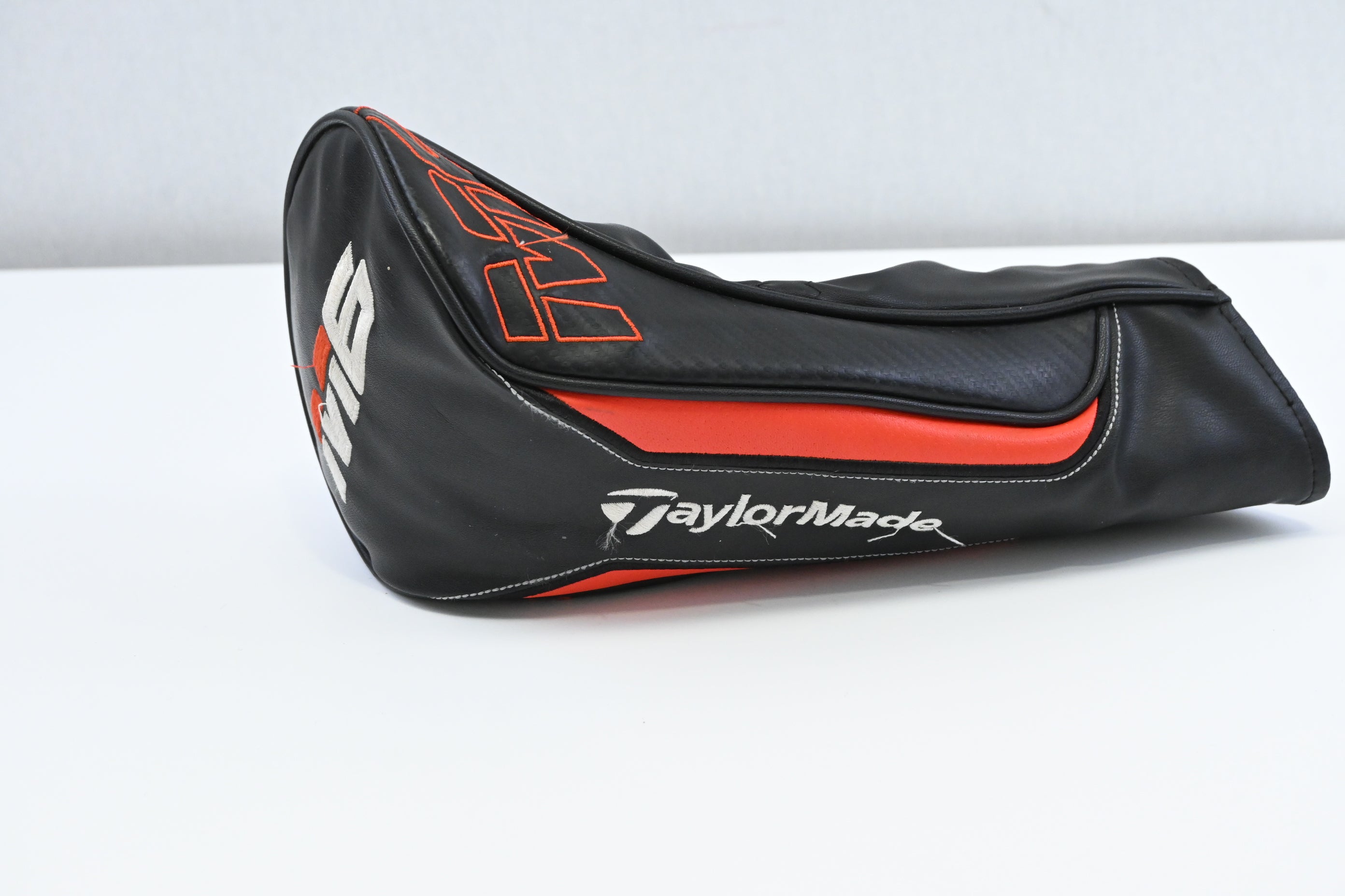 Taylormade M6 Driver / 9 Degree / Stiff Flex Fujikura Atmos Black 6 Shaft