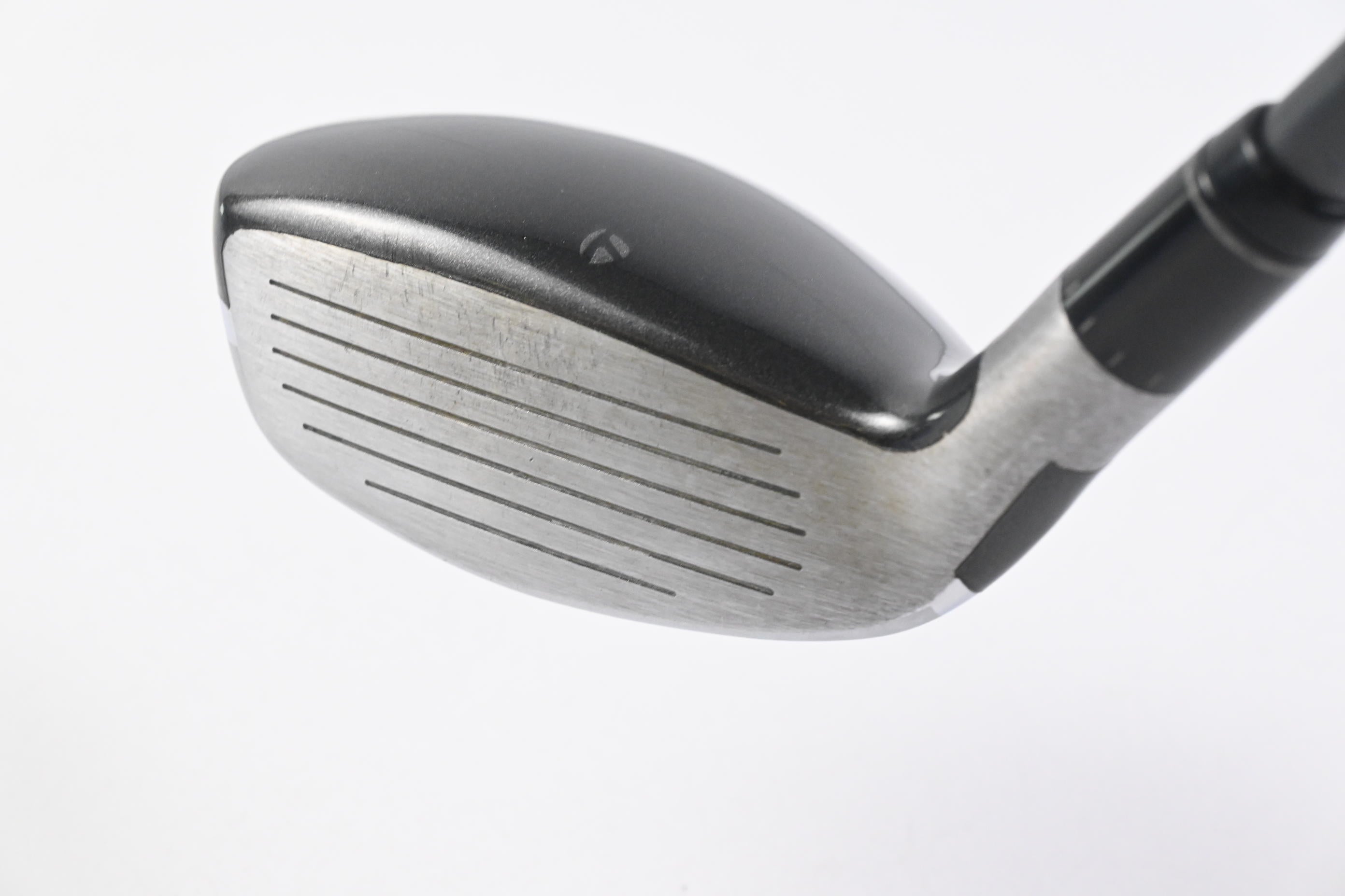 Taylormade SLDR #3 Hybrid / 19 Degree / X-Flex Fujikura Speeder 82 Shaft