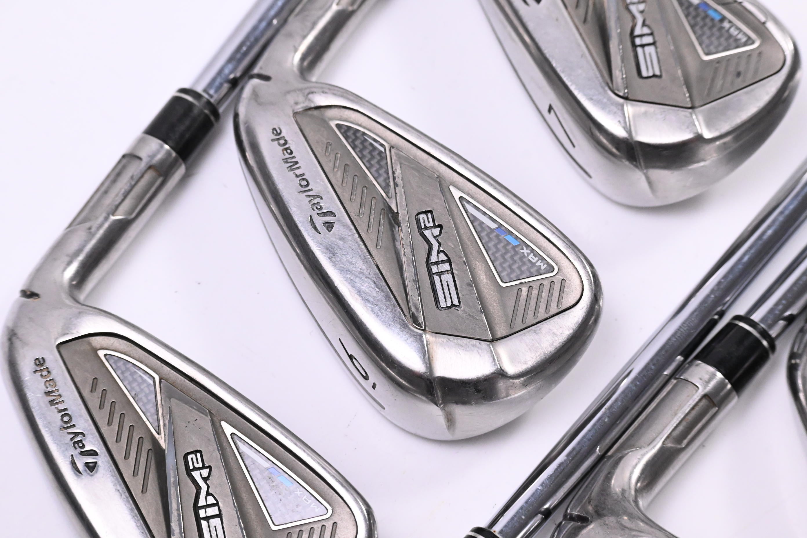 Taylormade SIM2 Max Irons / 5-PW+SW / Regular Flex KBS Max MT 85 Shafts
