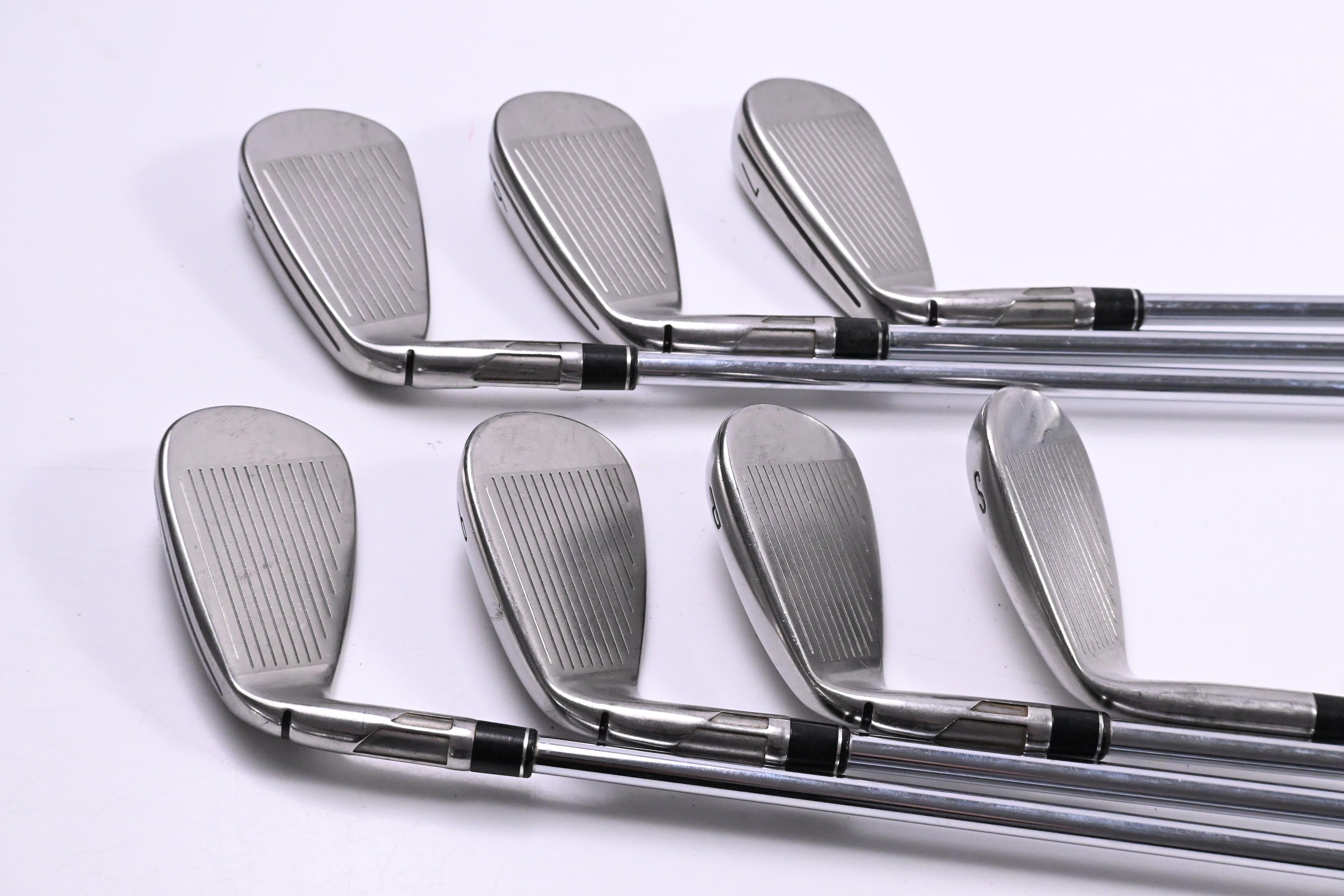 Taylormade SIM2 Max Irons / 5-PW+SW / Regular Flex KBS Max MT 85 Shafts
