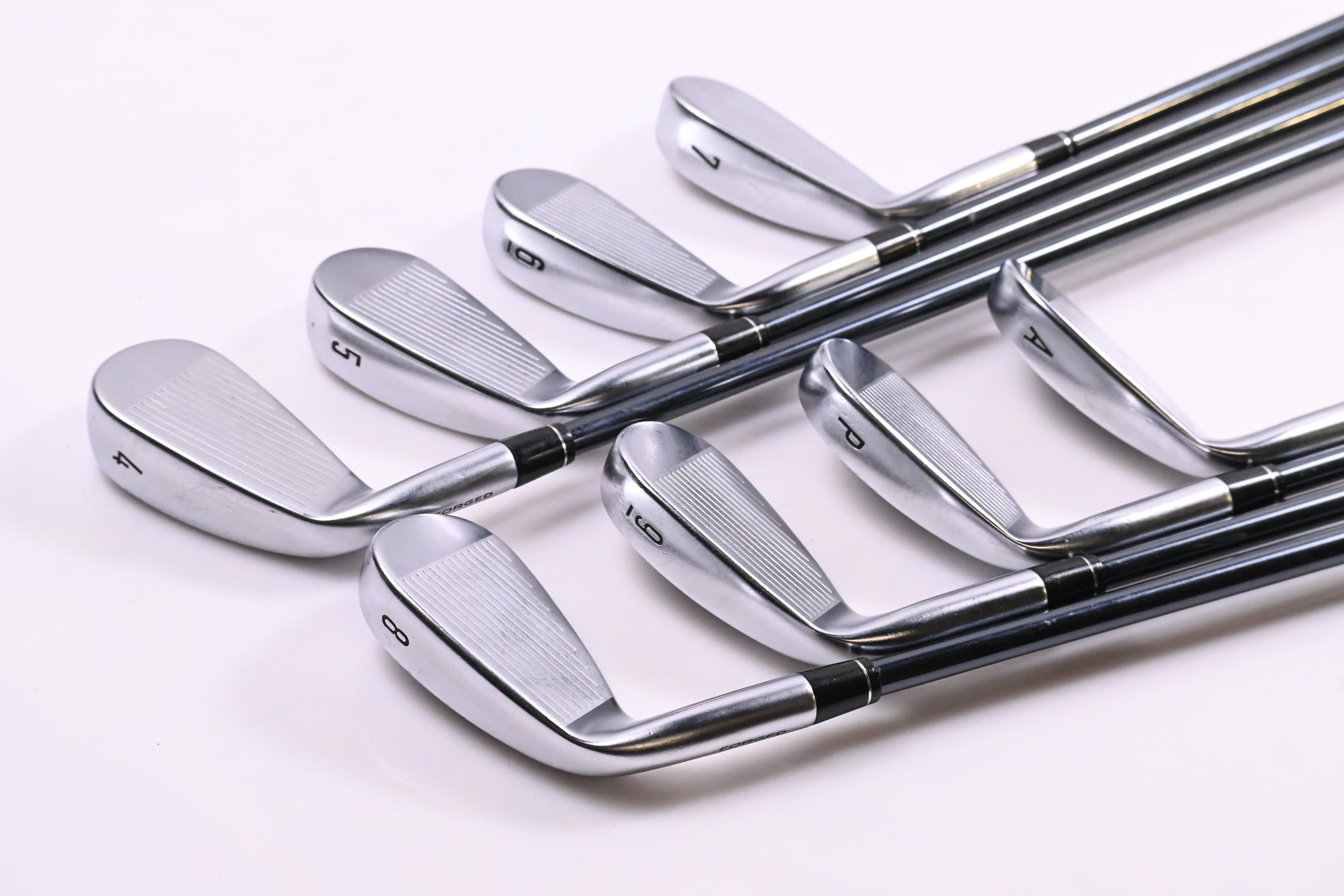 Callaway Apex DCB Irons / 4-PW+GW / Regular Flex UST Recoil Dart 65 Shafts