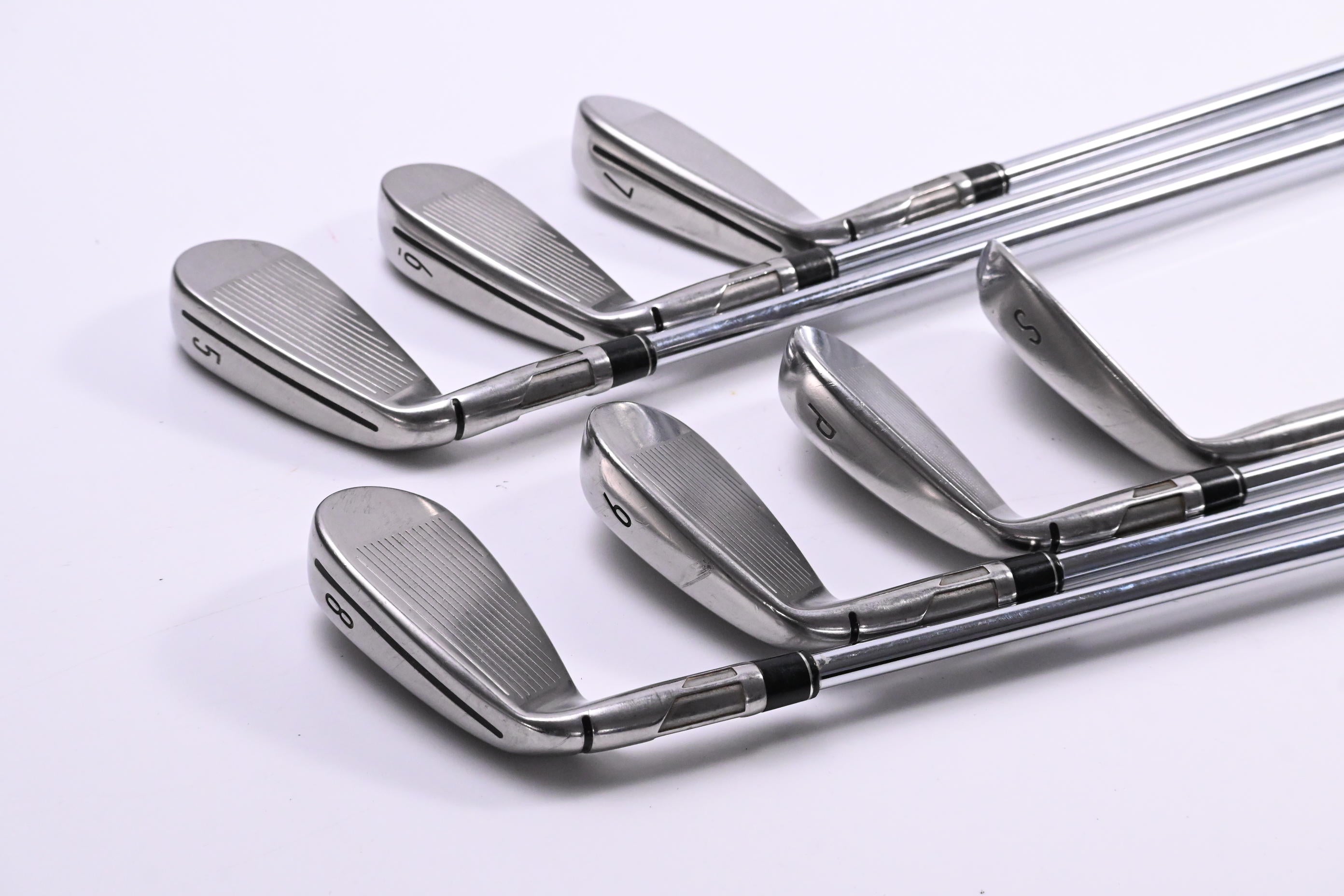 Taylormade SIM2 Max Irons / 5-PW+SW / Regular Flex KBS Max MT 85 Shafts