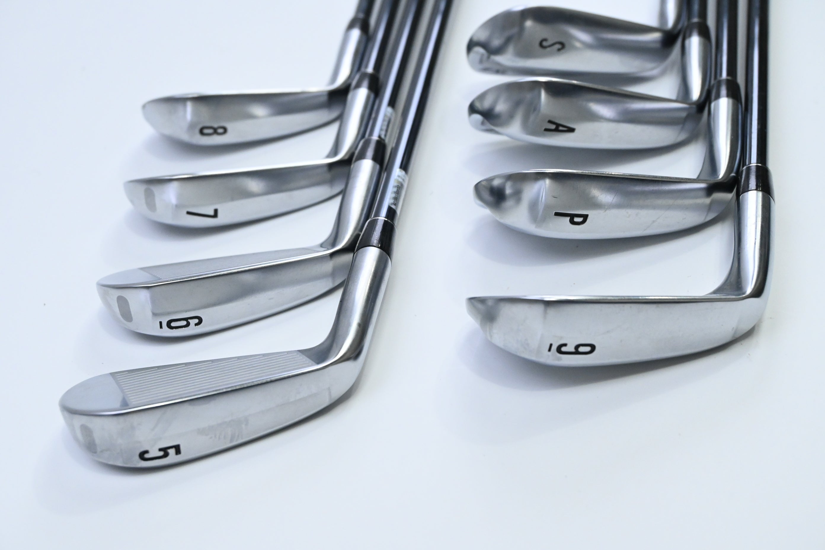 Srixon ZXi5 Irons / 5-PW+AW+SW / Regular Flex UST Recoil Dart 65 Shafts