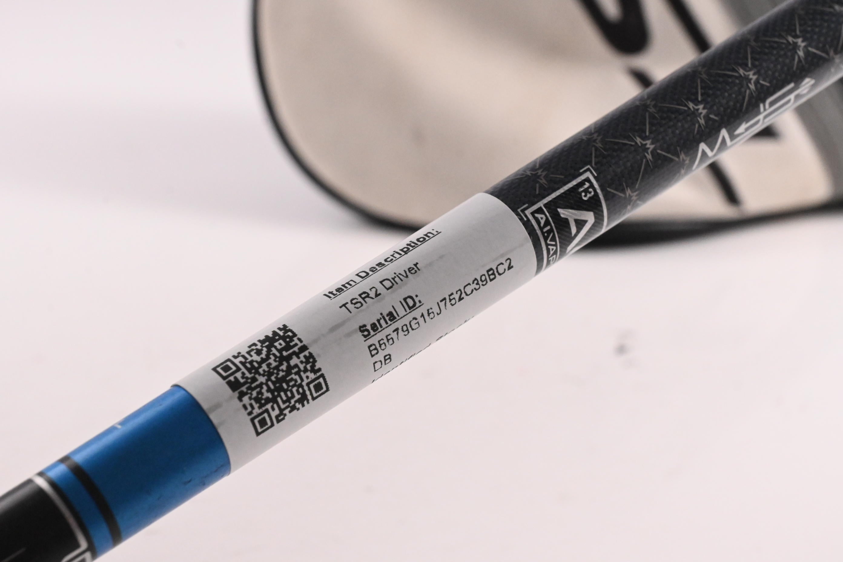 Titleist TSR2 Driver / 10 Degree / Regular Flex Tensei AV Raw Blue 55 Shaft