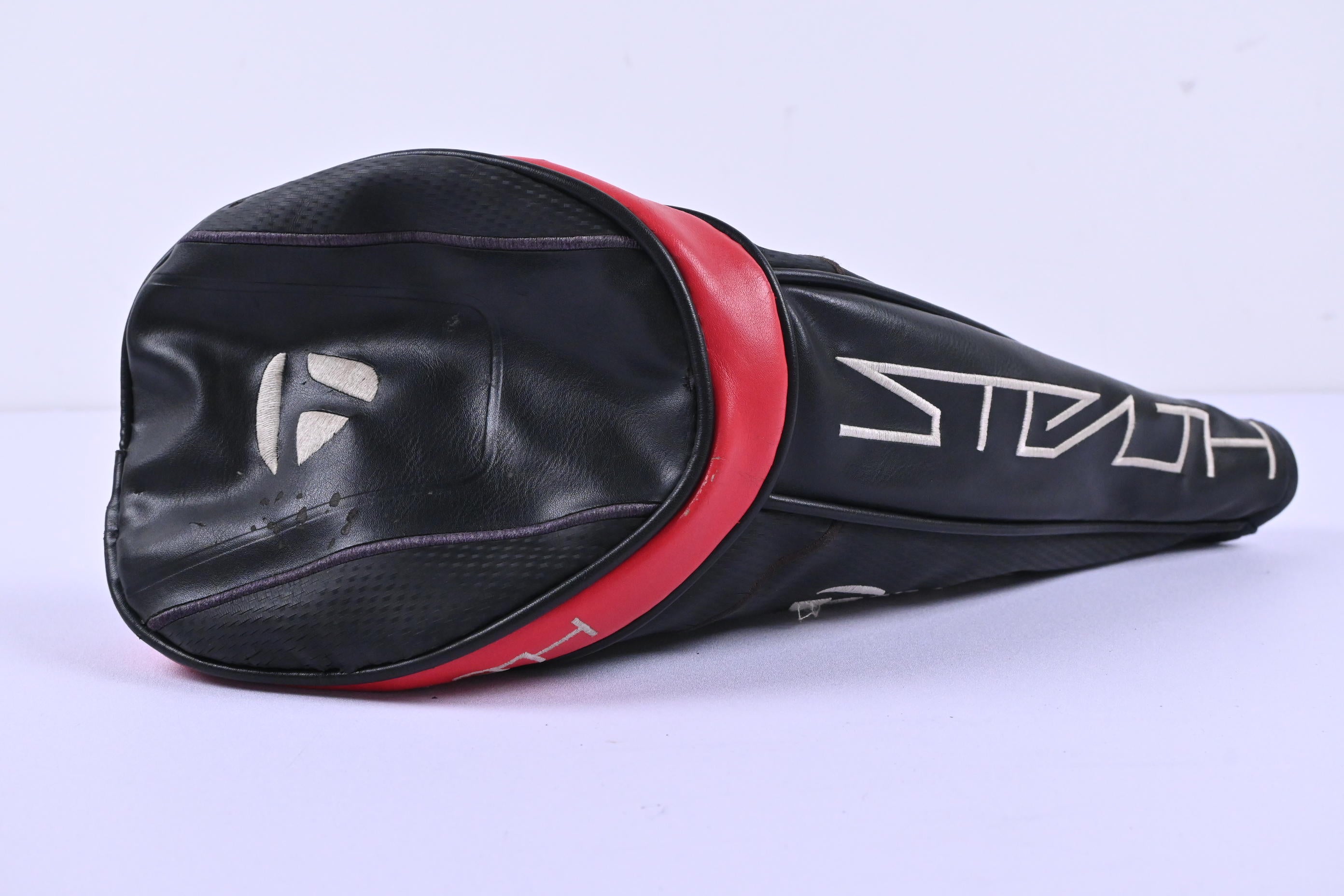 Taylormade Stealth Driver / 10.5 Degree / Stiff Flex HZRDUS Smoke Red RDX 60
