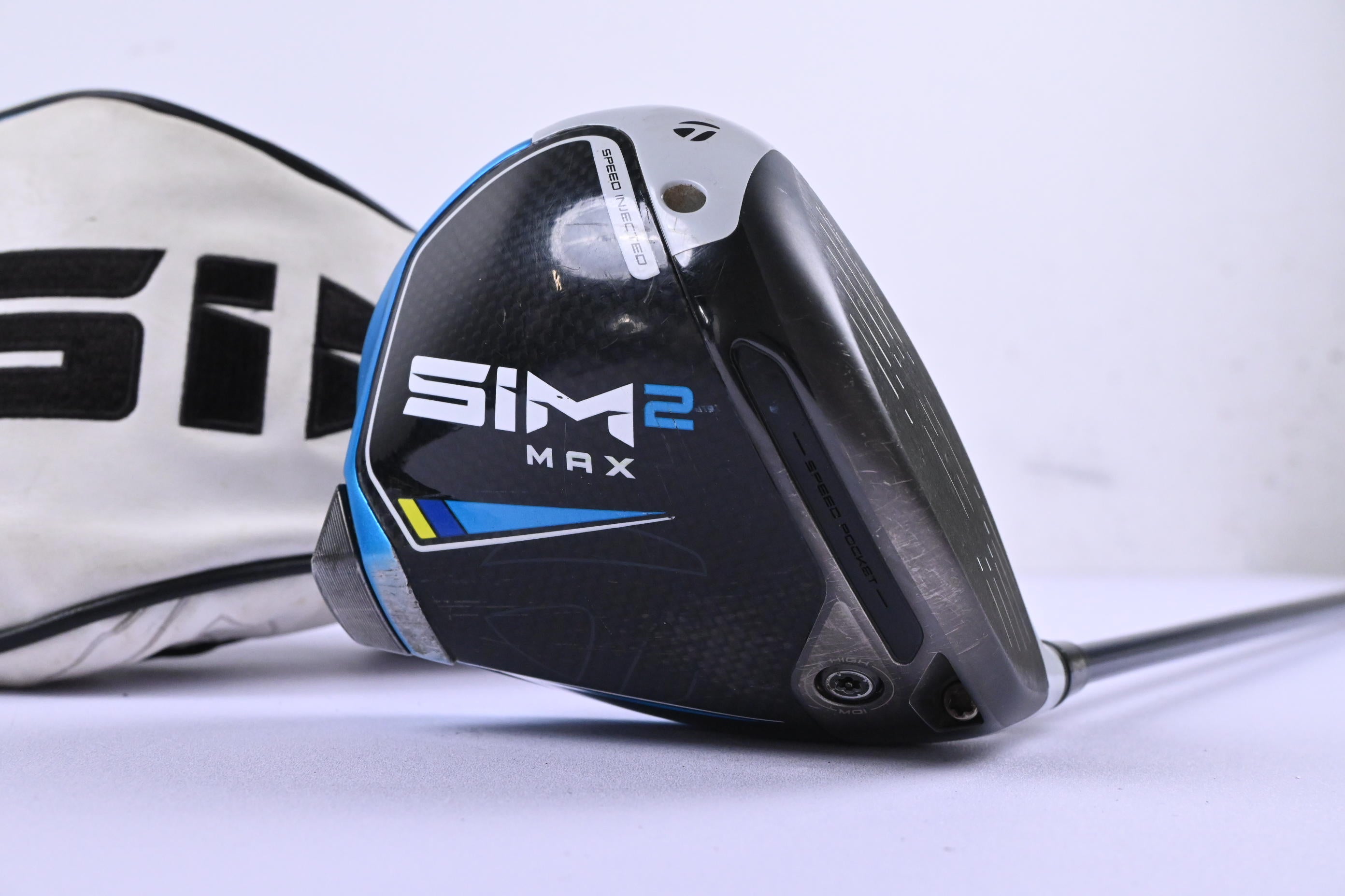 Taylormade SIM2 Max Driver / 10.5 Degree / Regular Flex Ventus Blue 5 Shaft