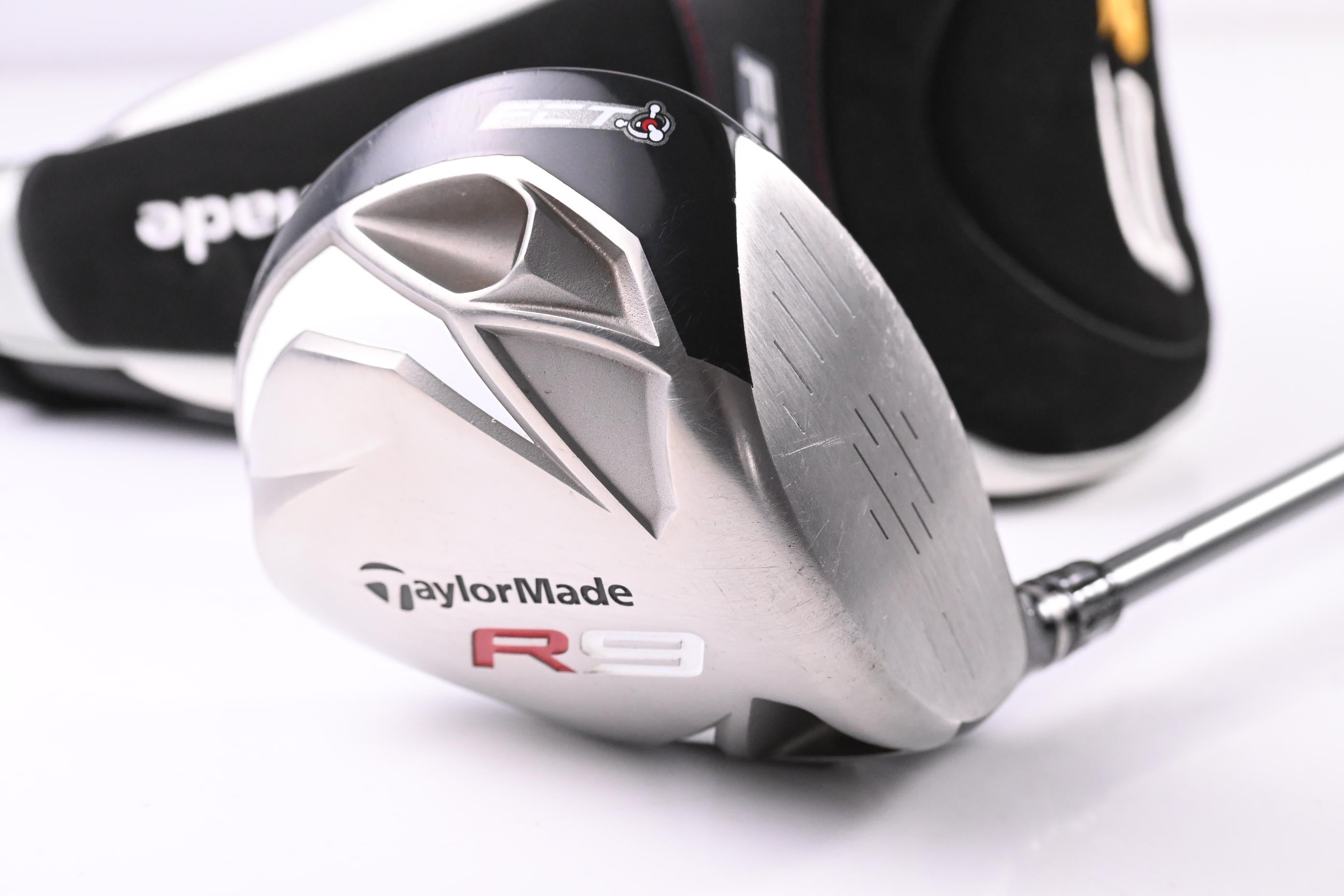 Taylormade R9 Driver / 10.5 Degree / Regular Flex Matrix Ozik Shaft