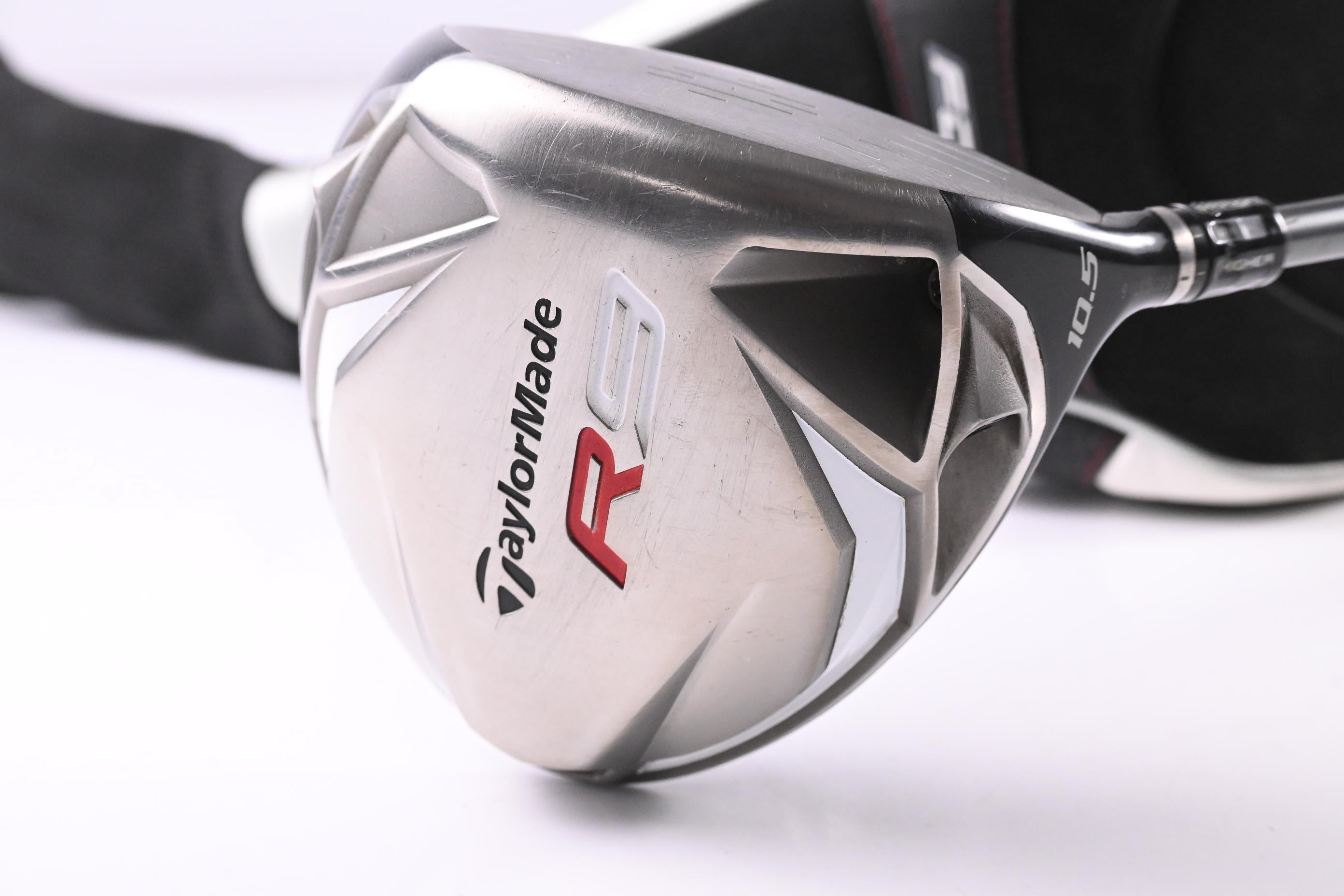 Taylormade R9 Driver / 10.5 Degree / Regular Flex Matrix Ozik Shaft