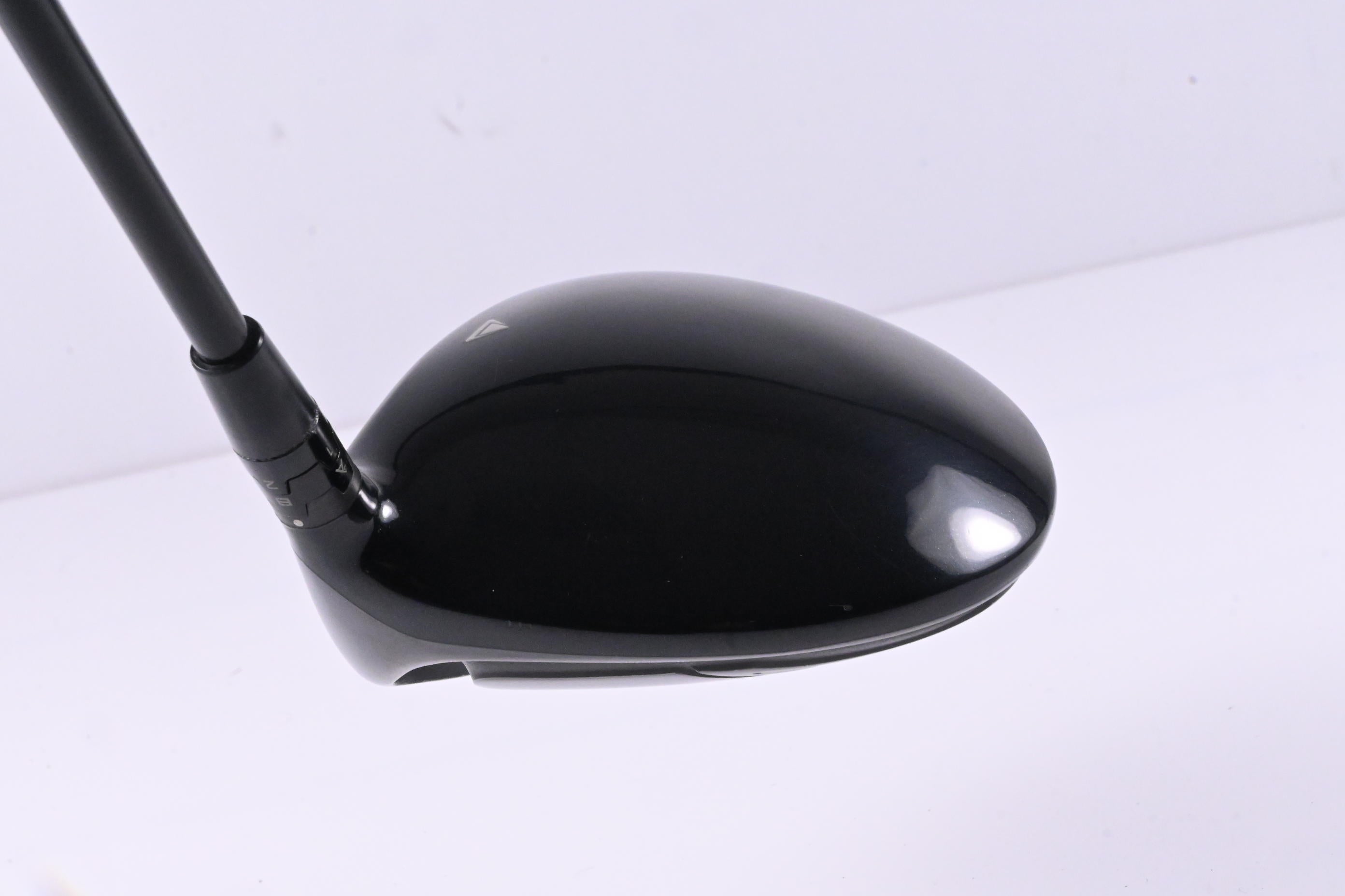 Titleist 915 D2 Driver / 9.5 Degree / Stiff Flex Grafalloy Prolaunch Red