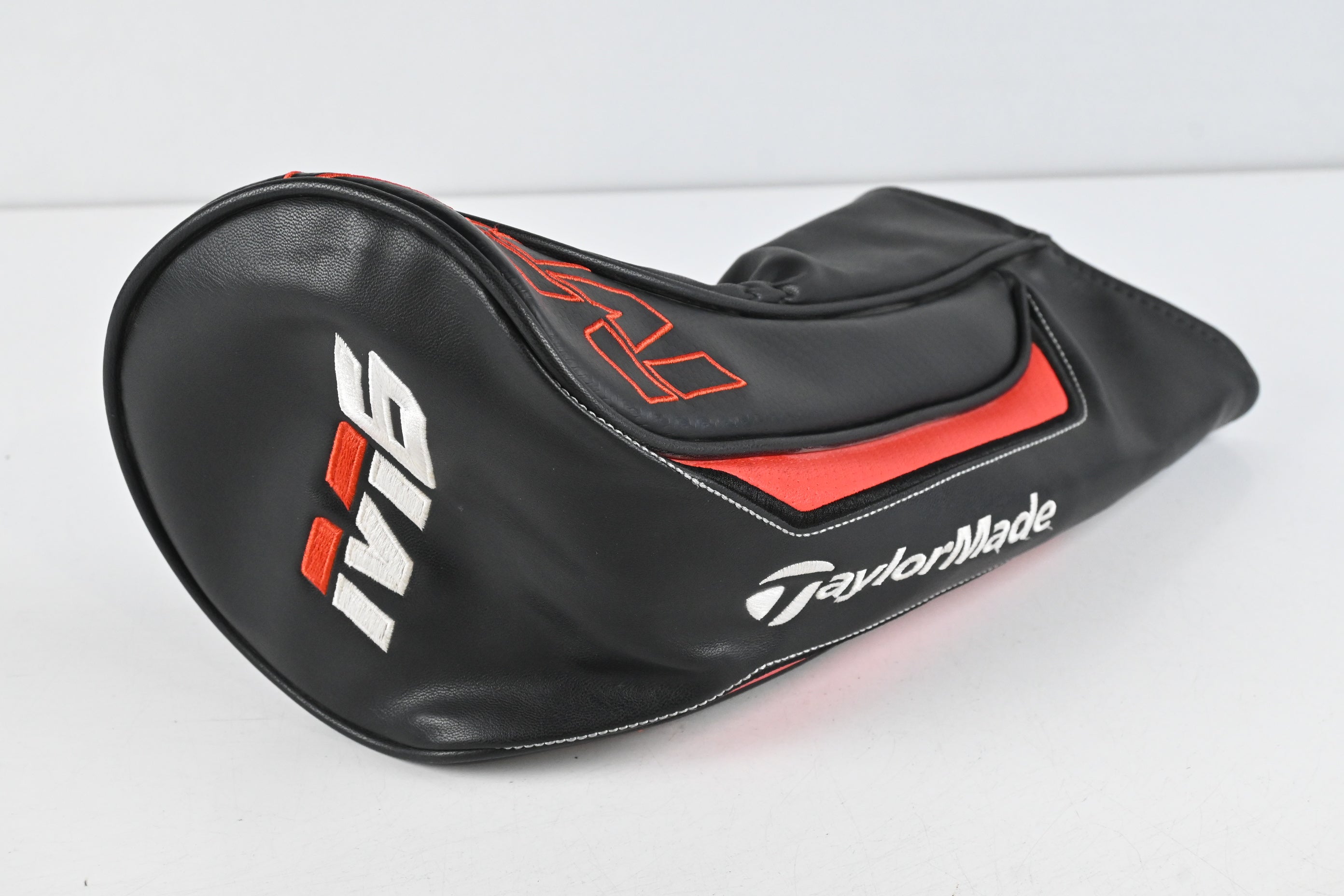 Taylormade M6 Driver / 9 Degree / Stiff Flex Fujikura Atmos Black 6 Shaft