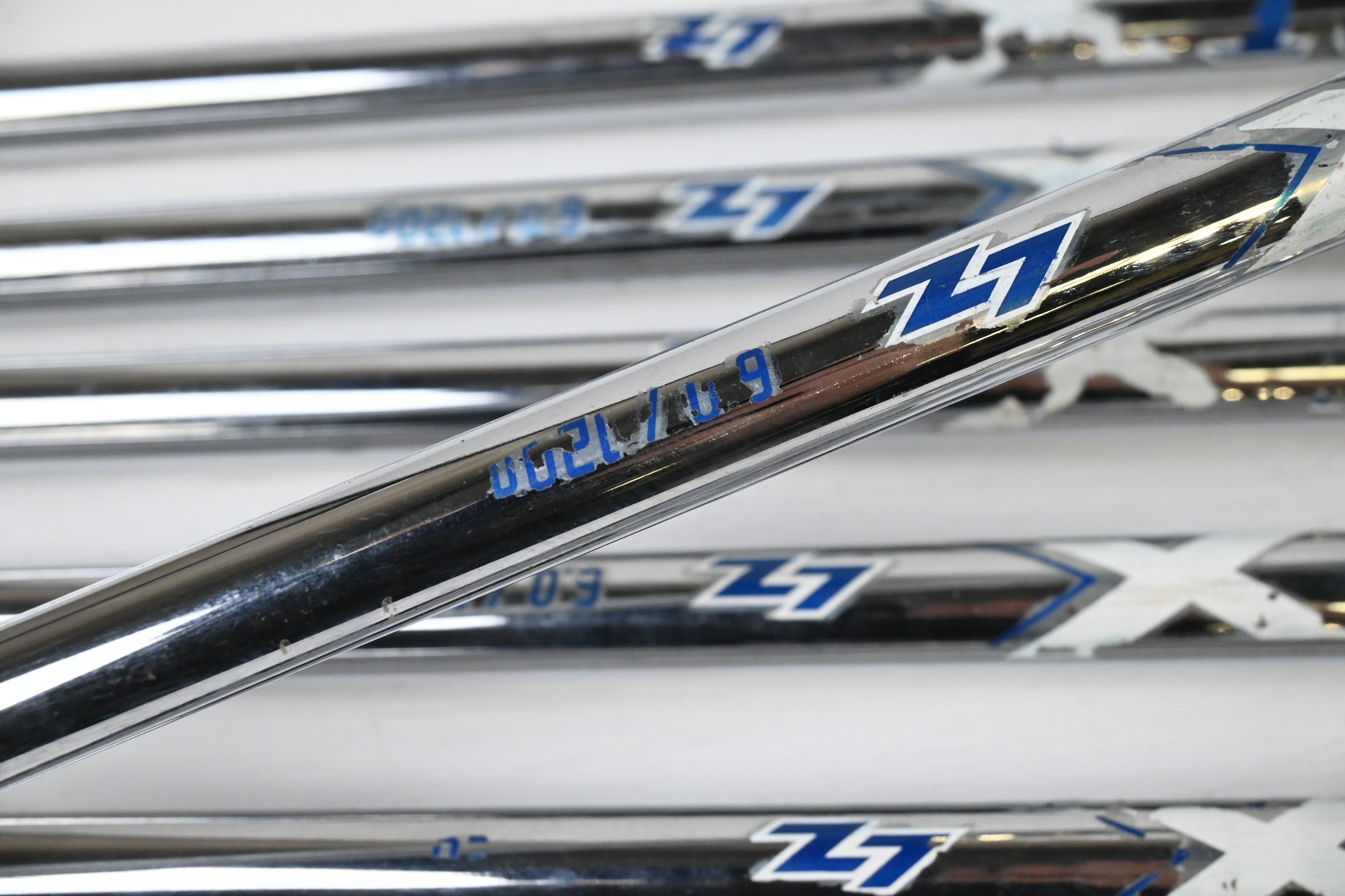 Titleist 718 T-MB Irons / 4-PW / Stiff Flex Project X LZ Shafts