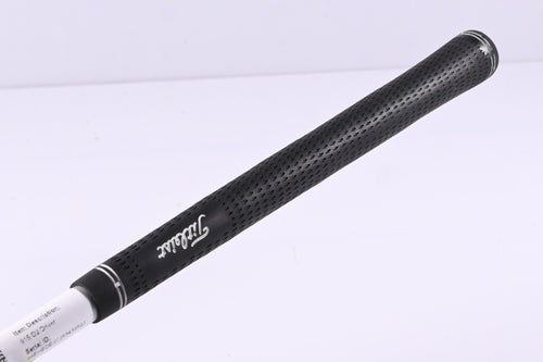Titleist 915 D2 Driver / 9.5 Degree / Stiff Flex Grafalloy Prolaunch Red