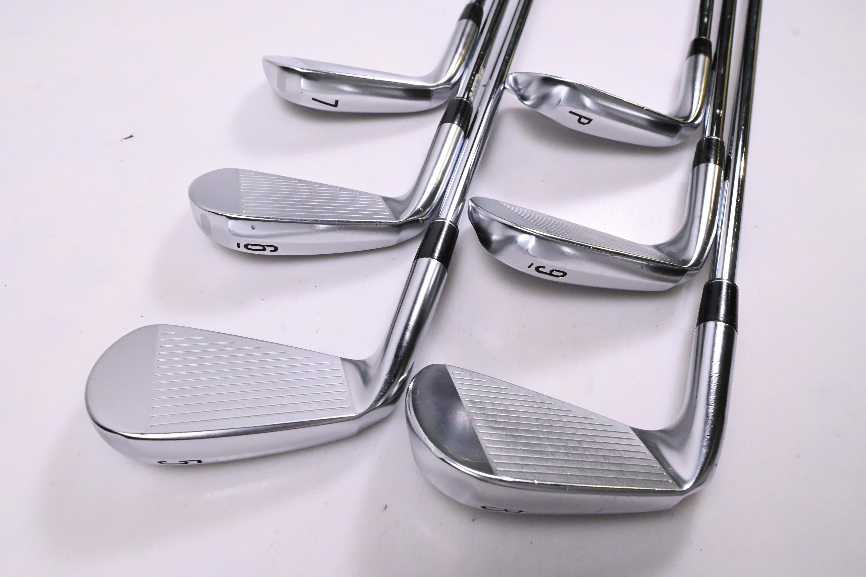 Srixon ZXi7 Irons / 5-PW / Regular Flex N.S.Pro Zelos 8 Shafts